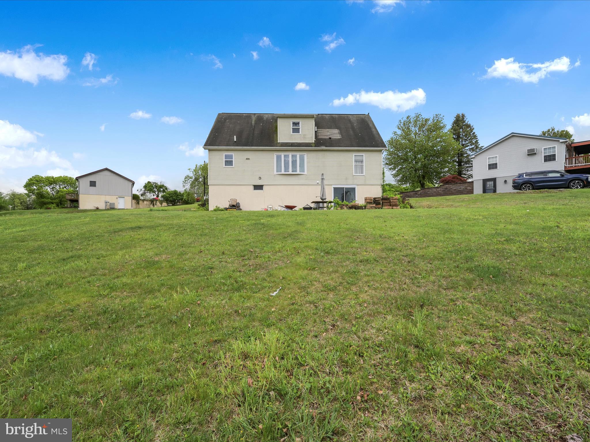 LAKE WYNONAH - Residential