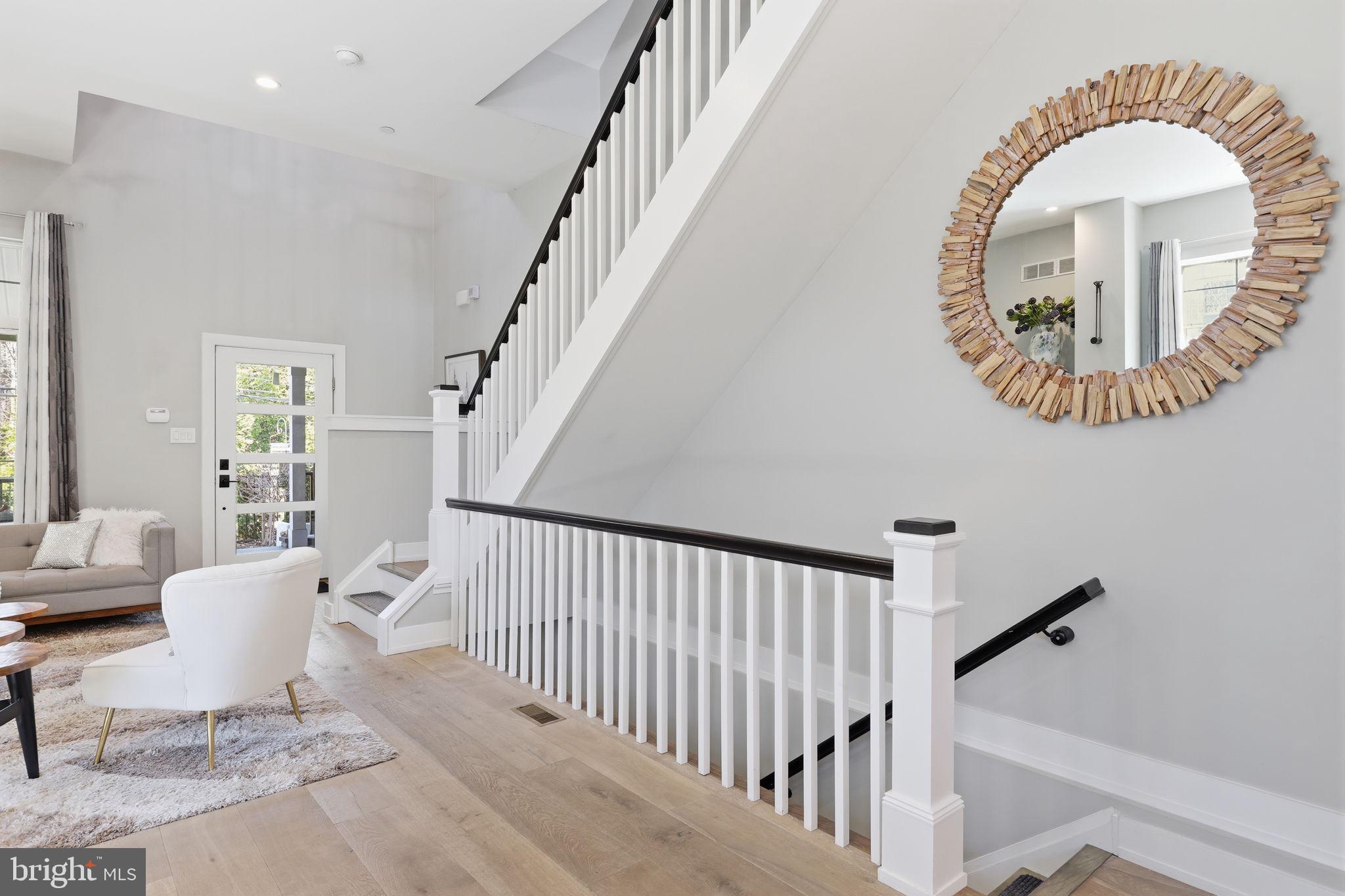 ROXBOROUGH - Residential