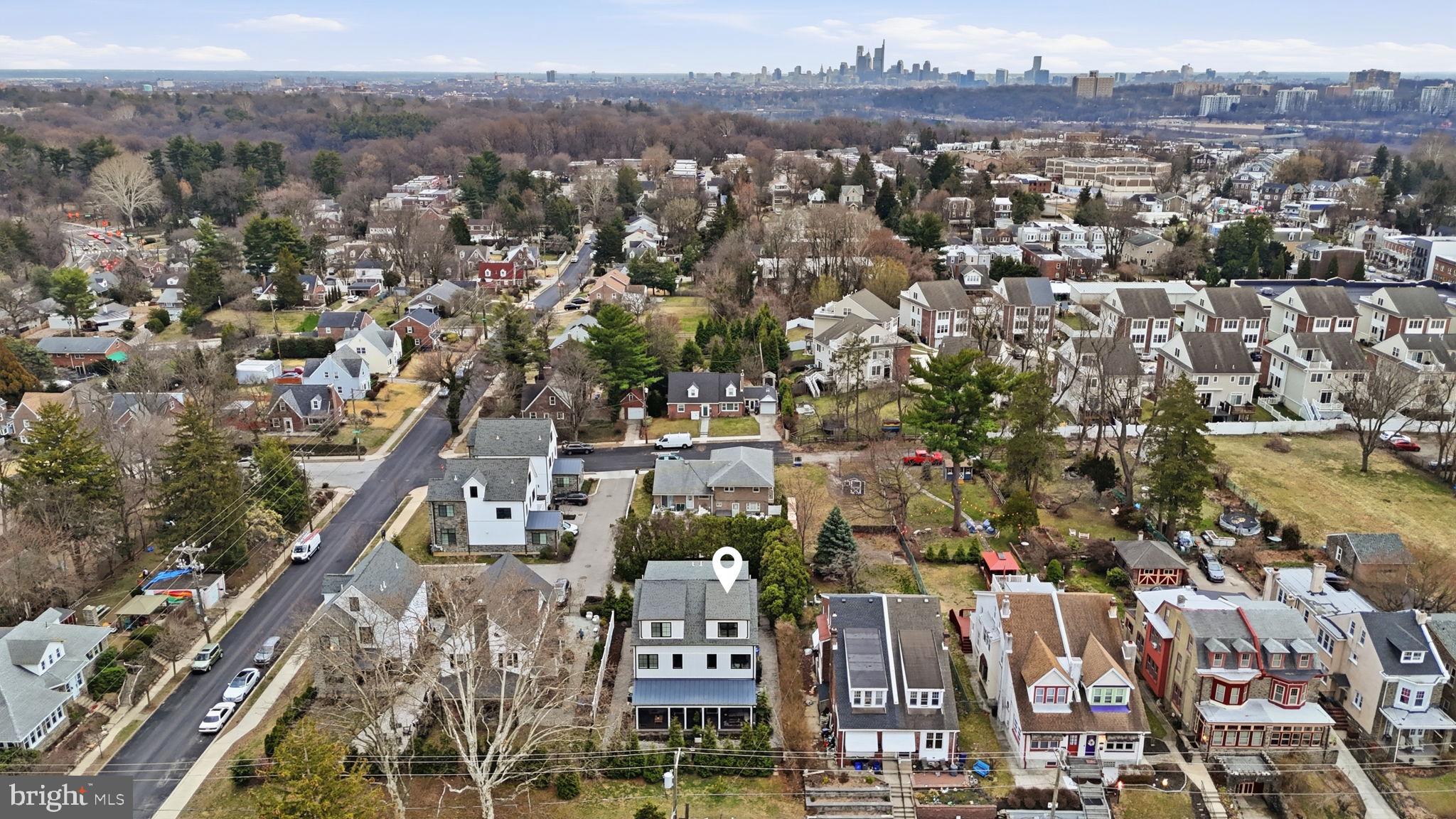 ROXBOROUGH - Residential