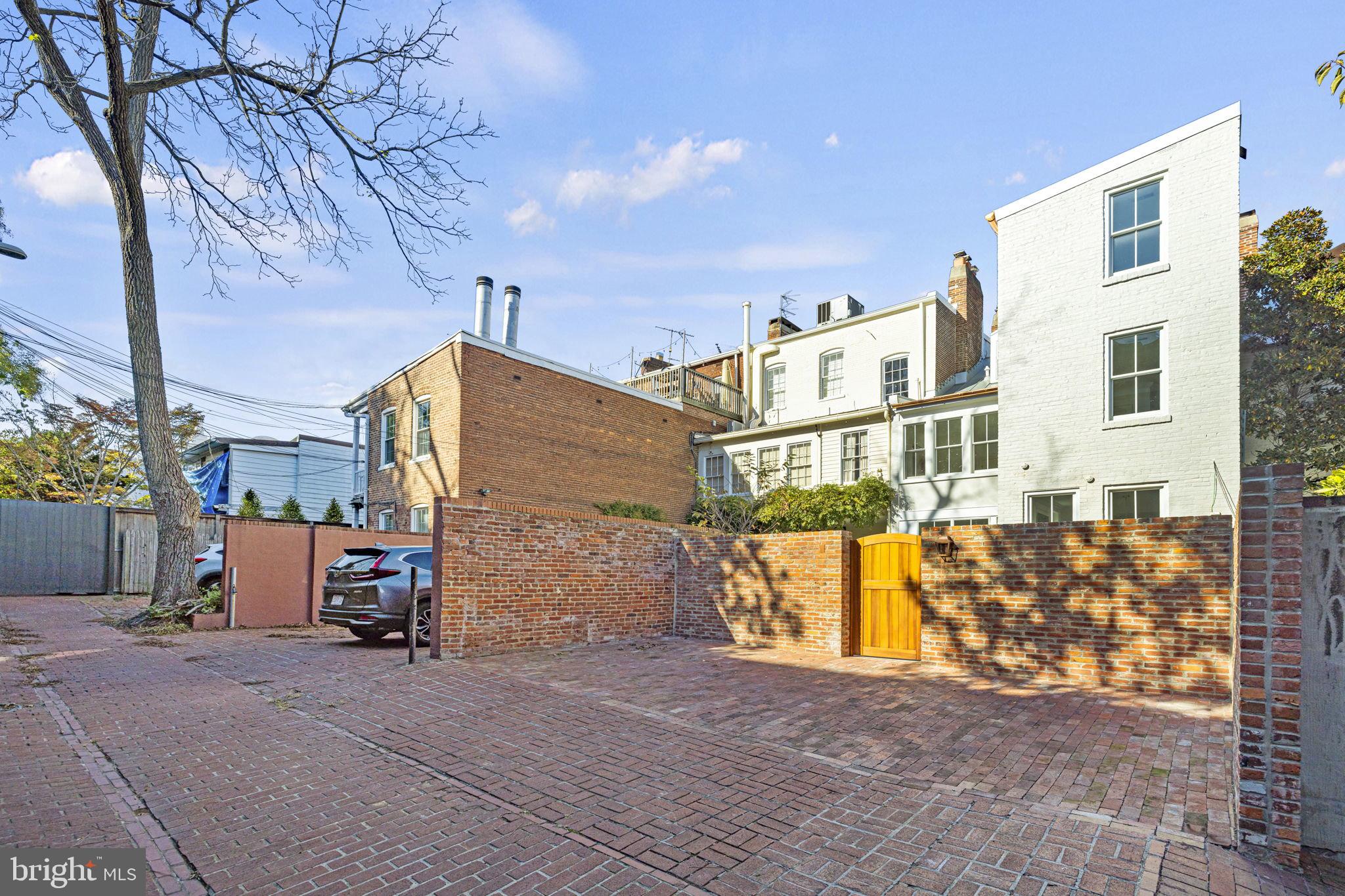 GEORGETOWN - Residential