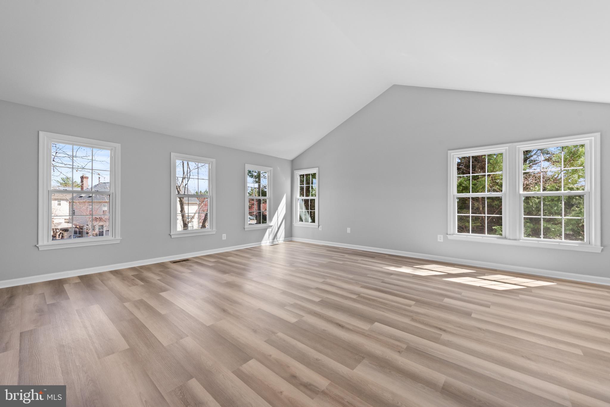 SULLY STATION - Residential