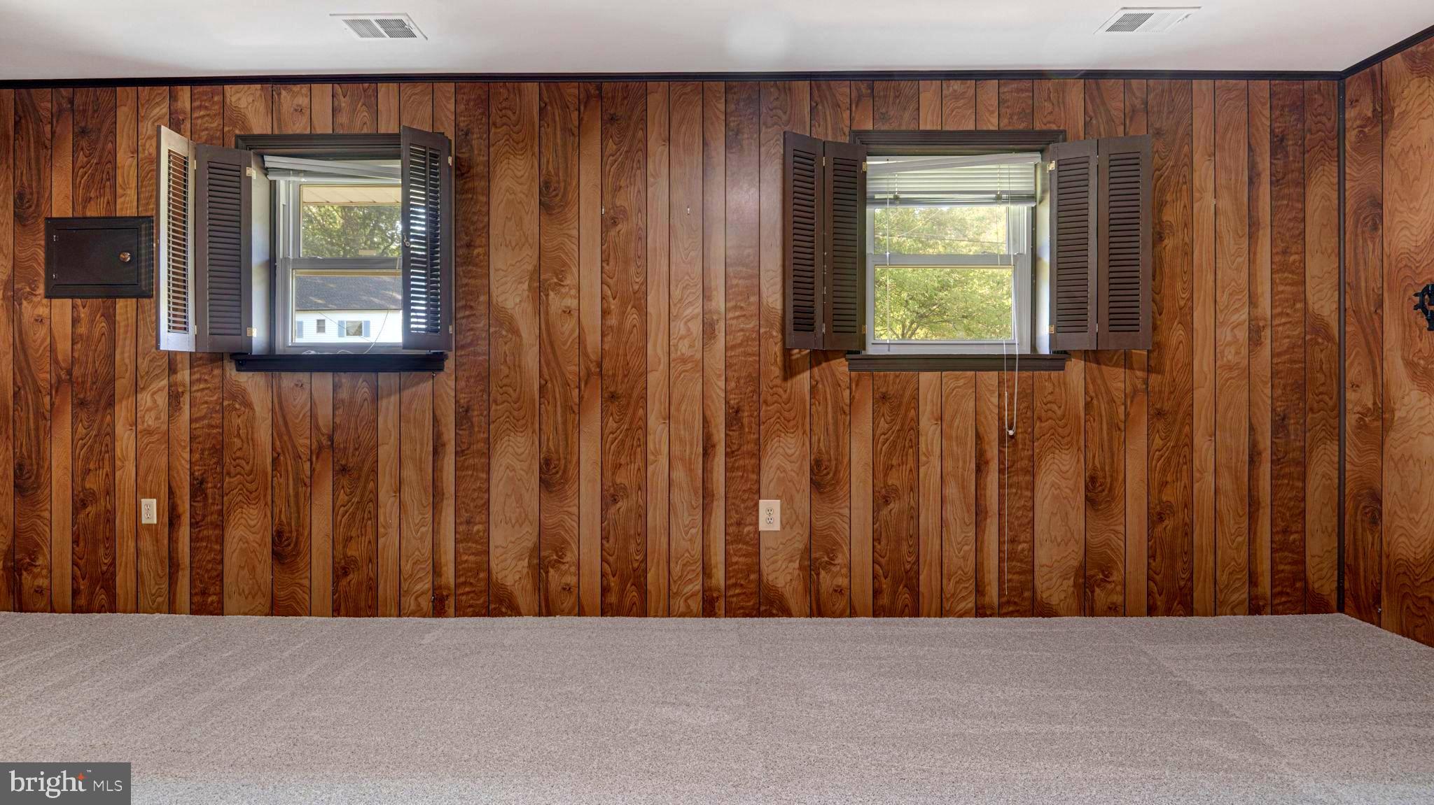 MOUNT HIGH - Residential