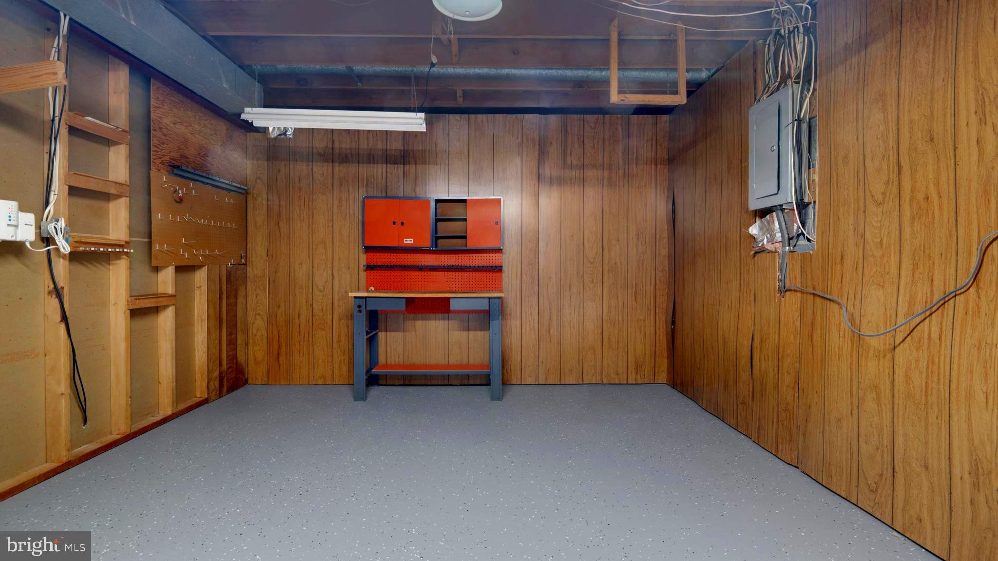 MOUNT HIGH - Residential