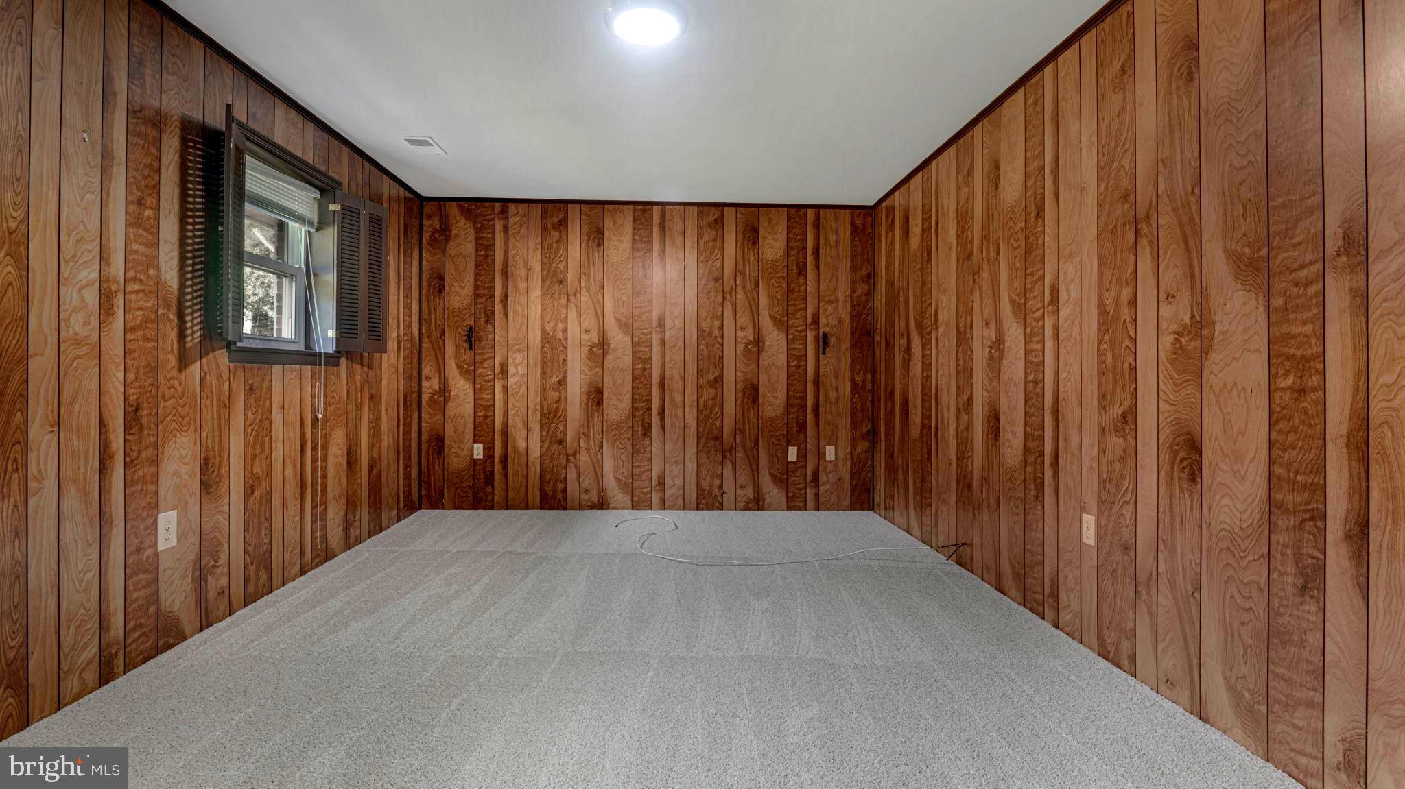 MOUNT HIGH - Residential