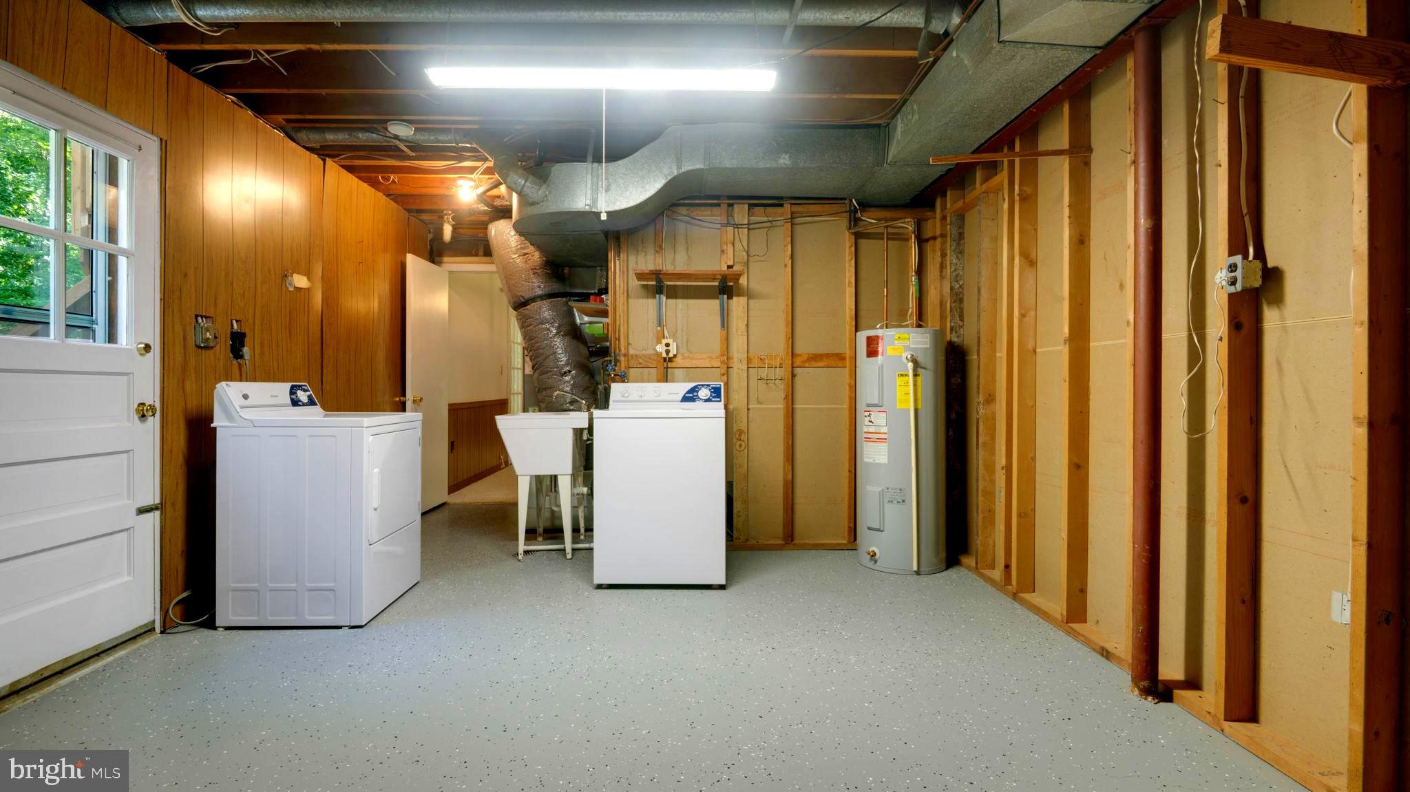 MOUNT HIGH - Residential