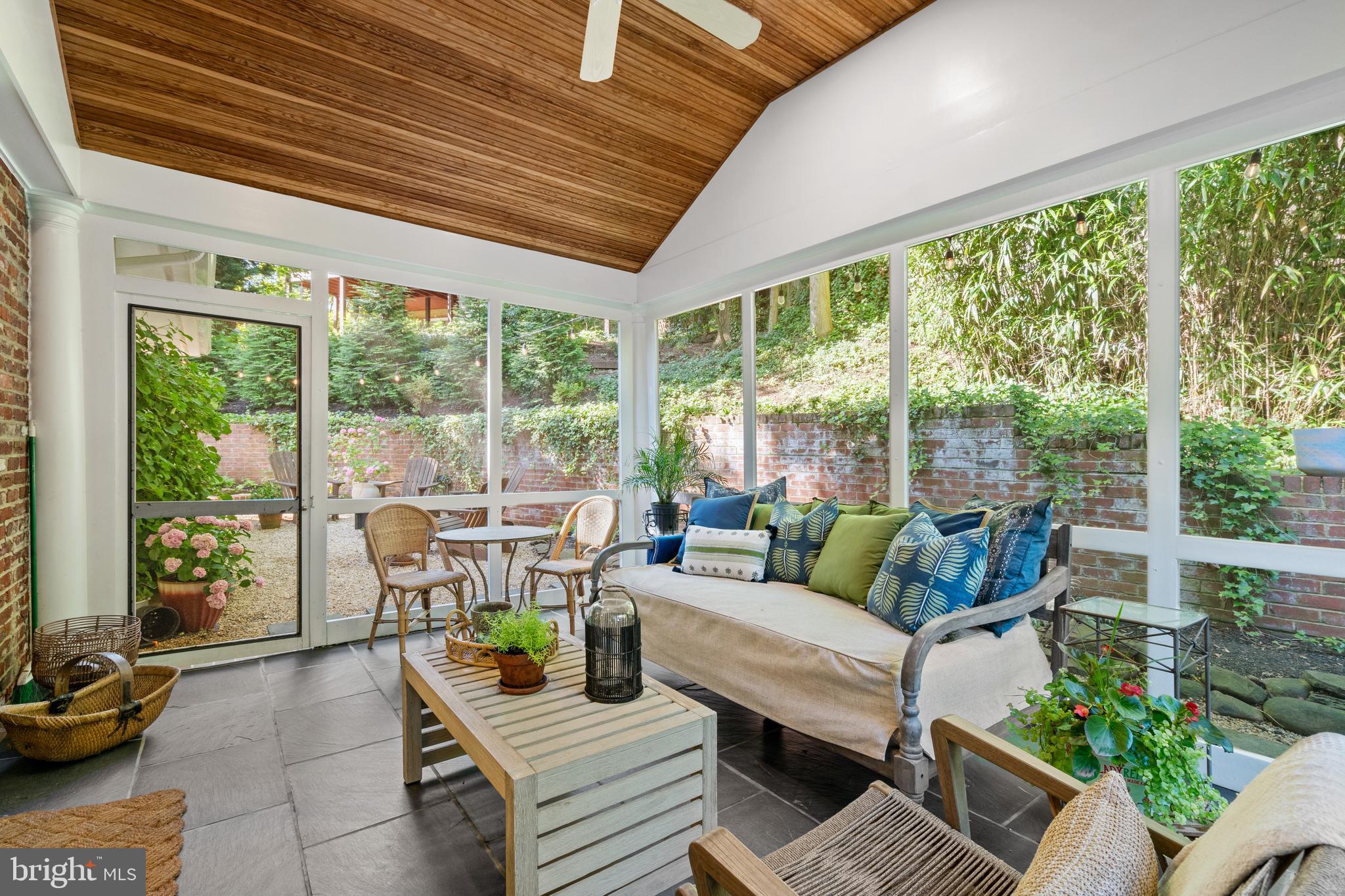 BELLE HAVEN - Residential