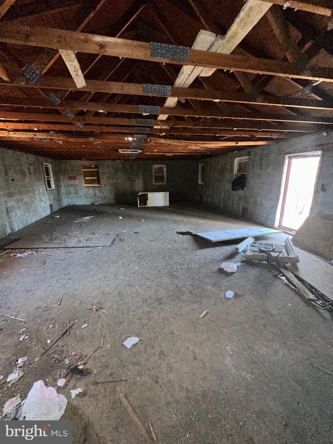 TEMPLE HILLS - Residential