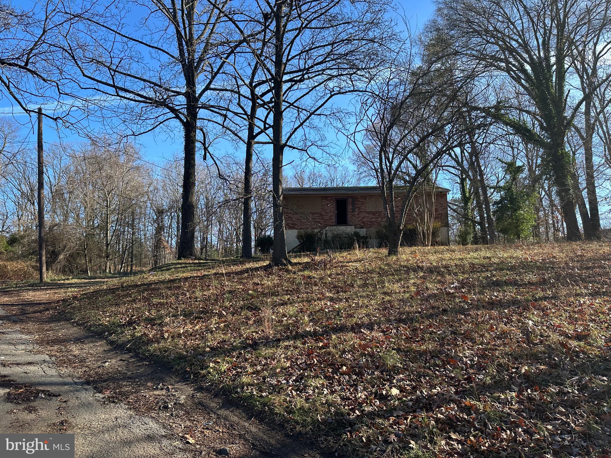 TEMPLE HILLS - Residential