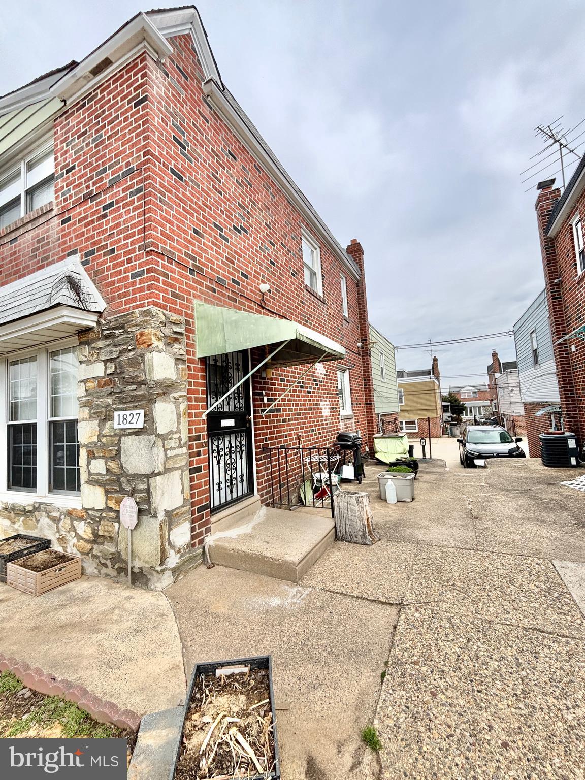 BELLS CORNER - Residential