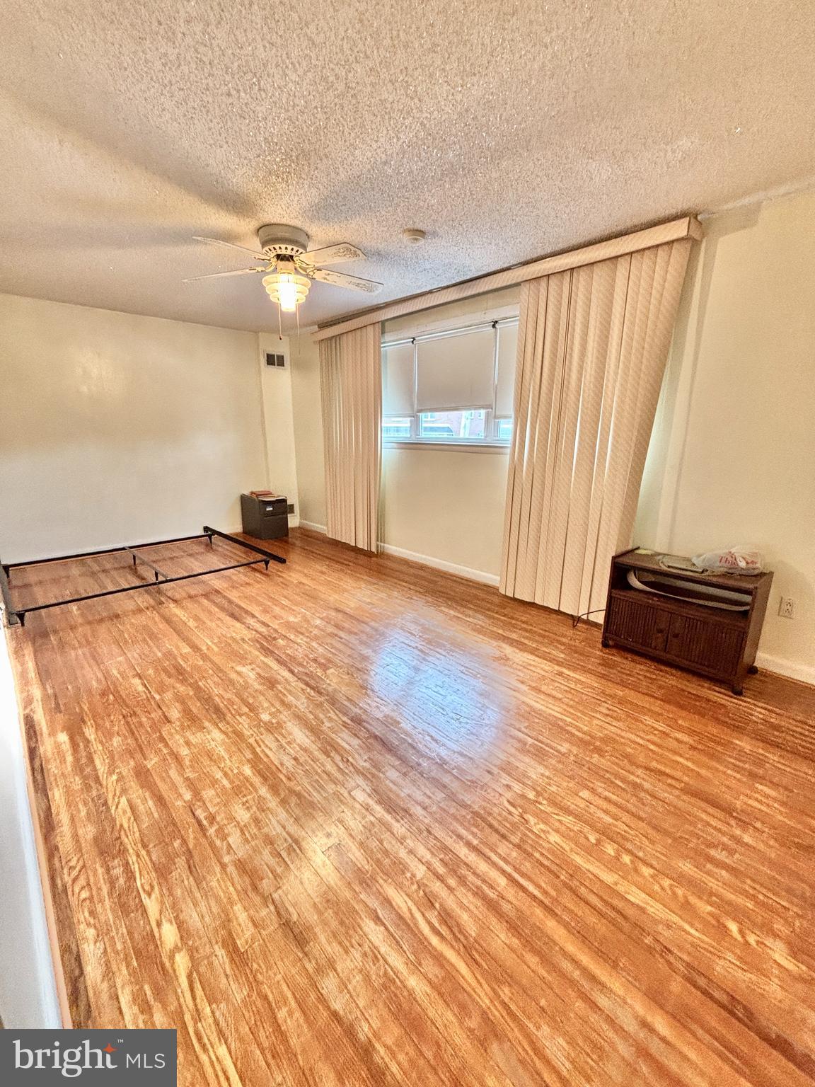 BELLS CORNER - Residential