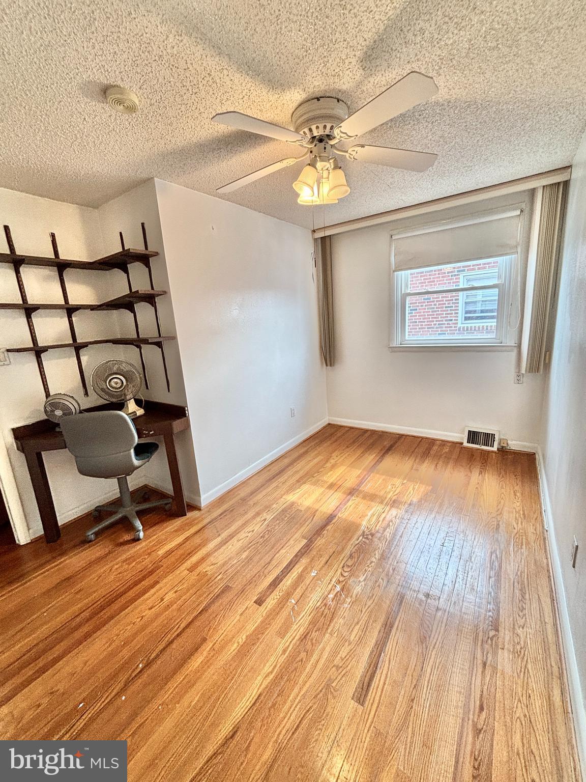 BELLS CORNER - Residential