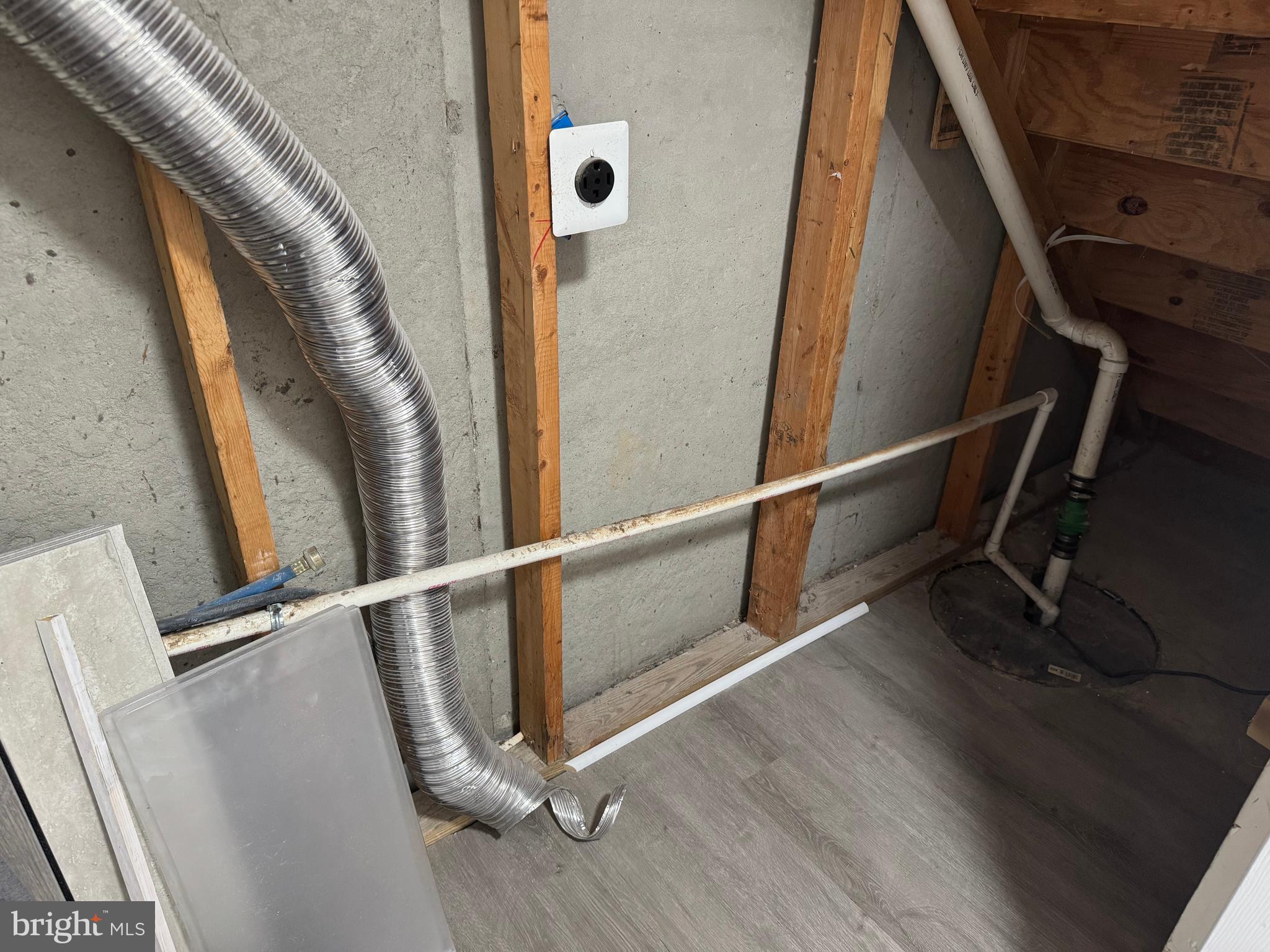 GLENARDEN TOWNS - Residential