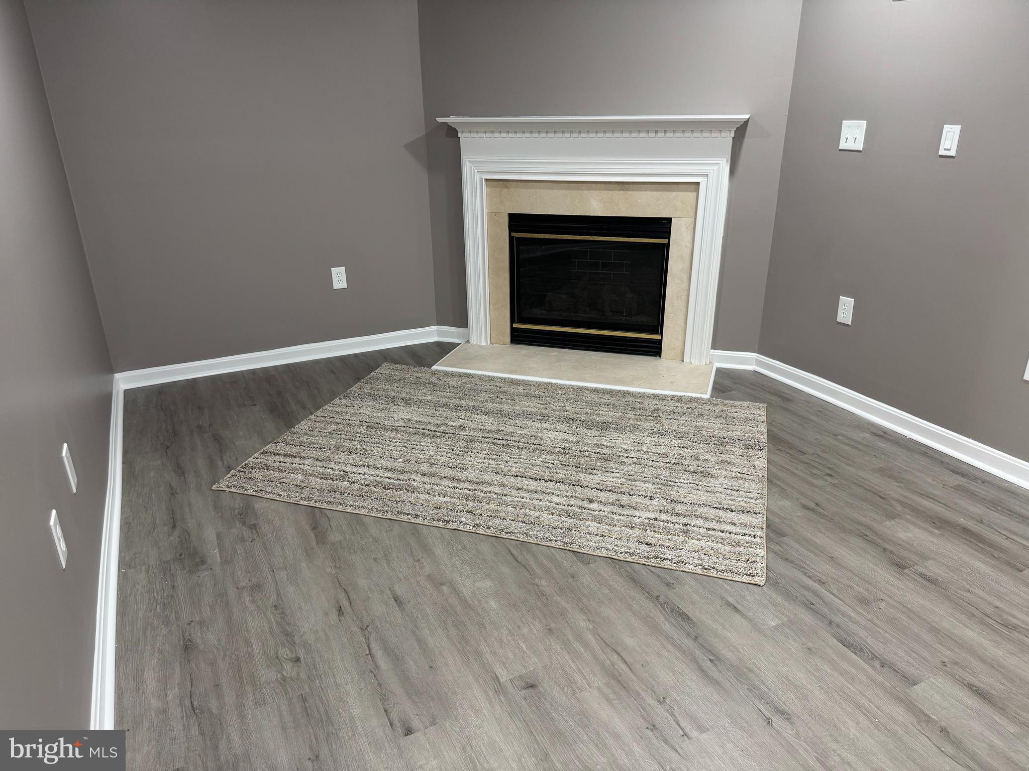 GLENARDEN TOWNS - Residential