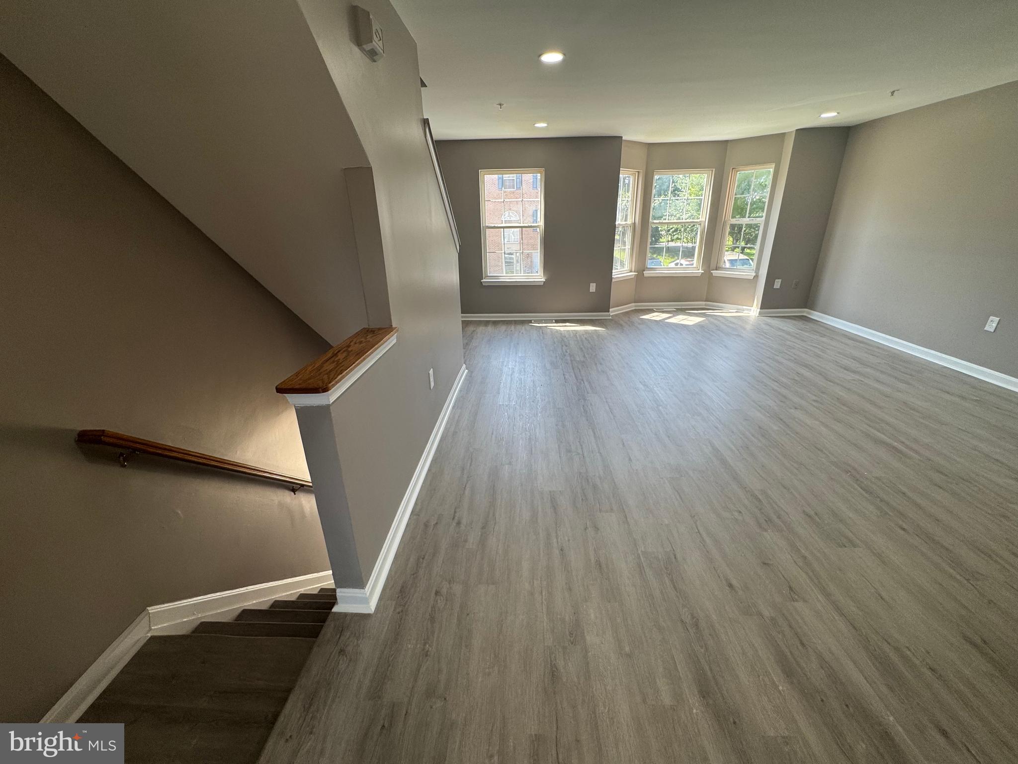 GLENARDEN TOWNS - Residential