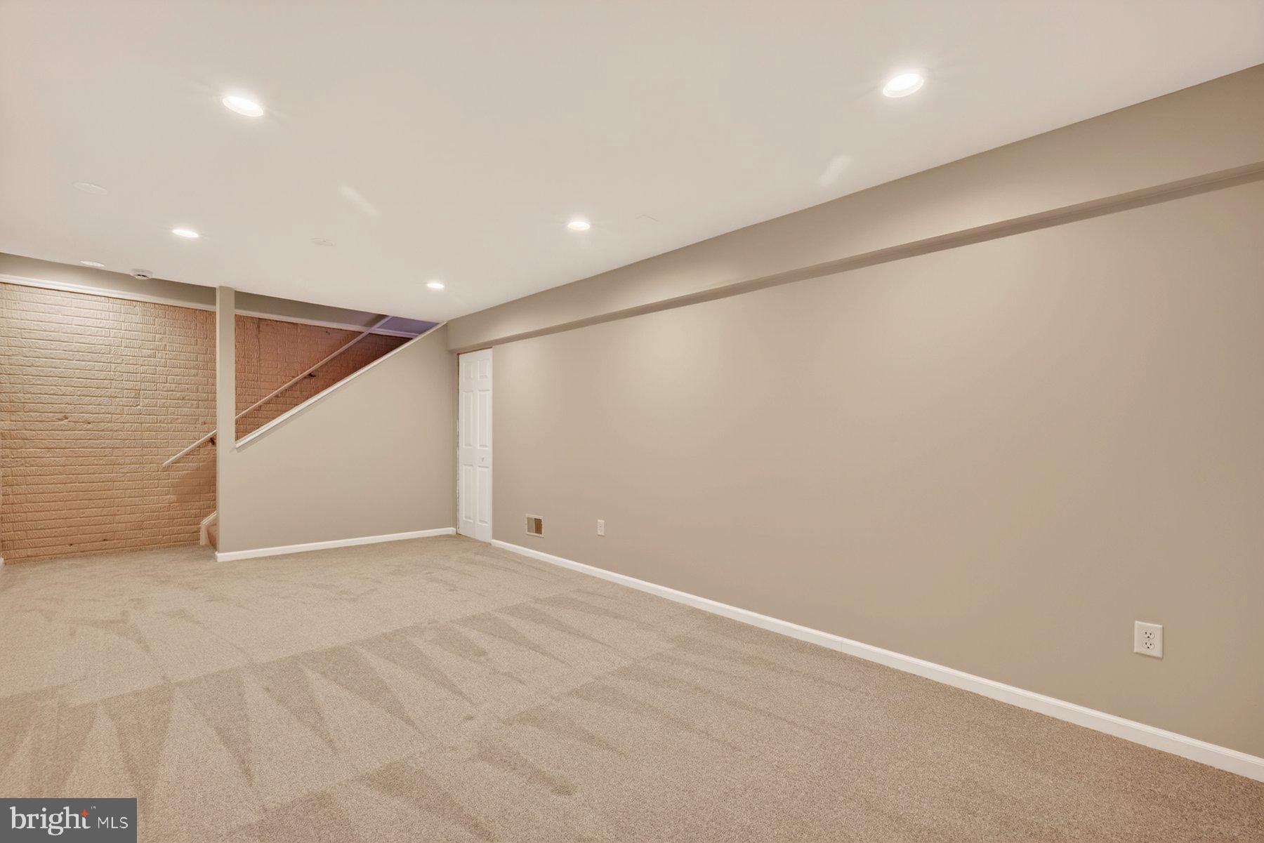 NEW MARKET WEST - Residential