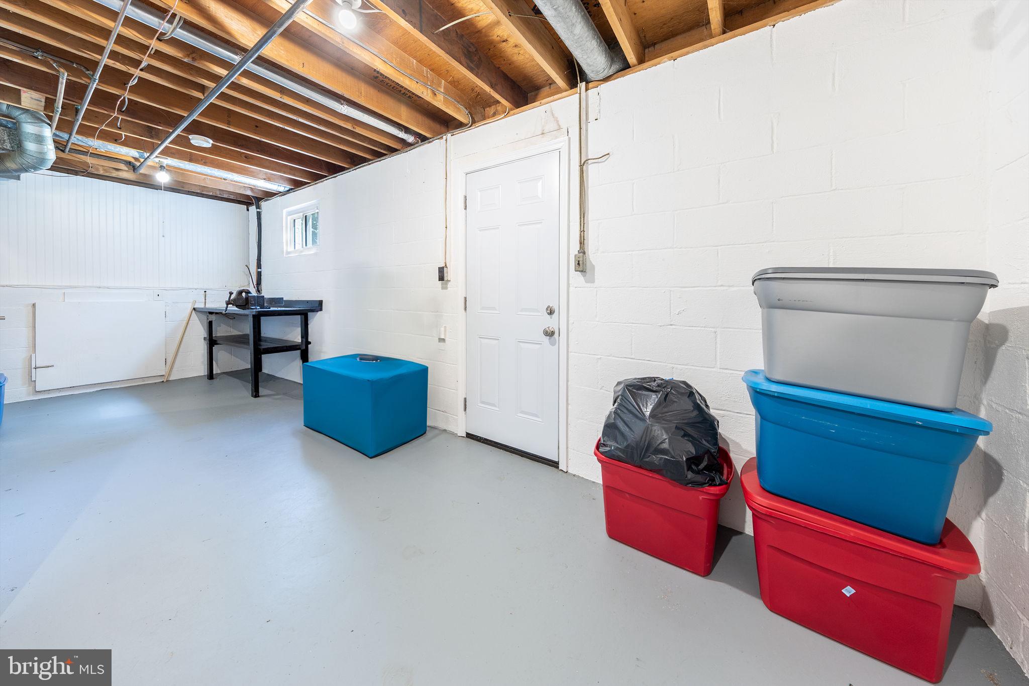 FORT WASHINGTON ESTATES - Residential