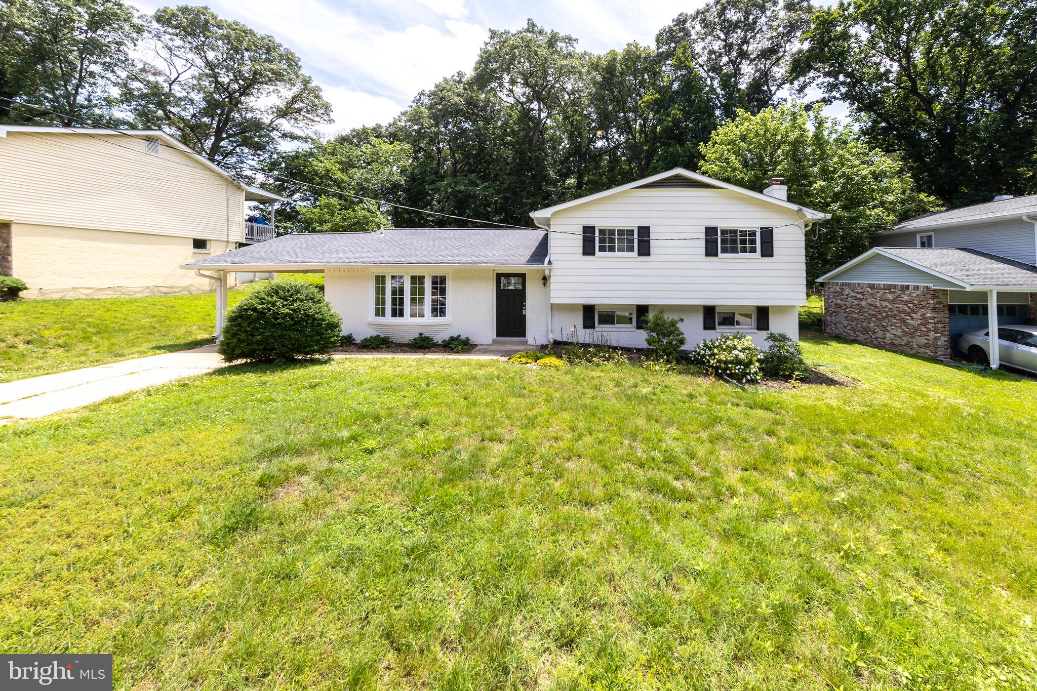 704 KINGS LANE