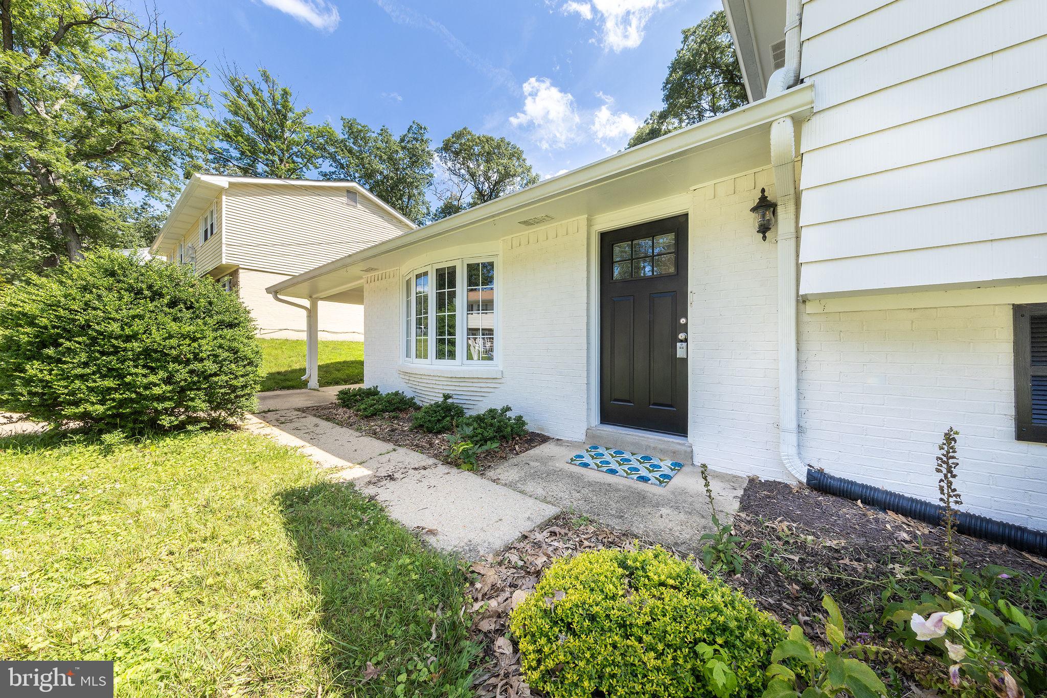 704 KINGS LANE