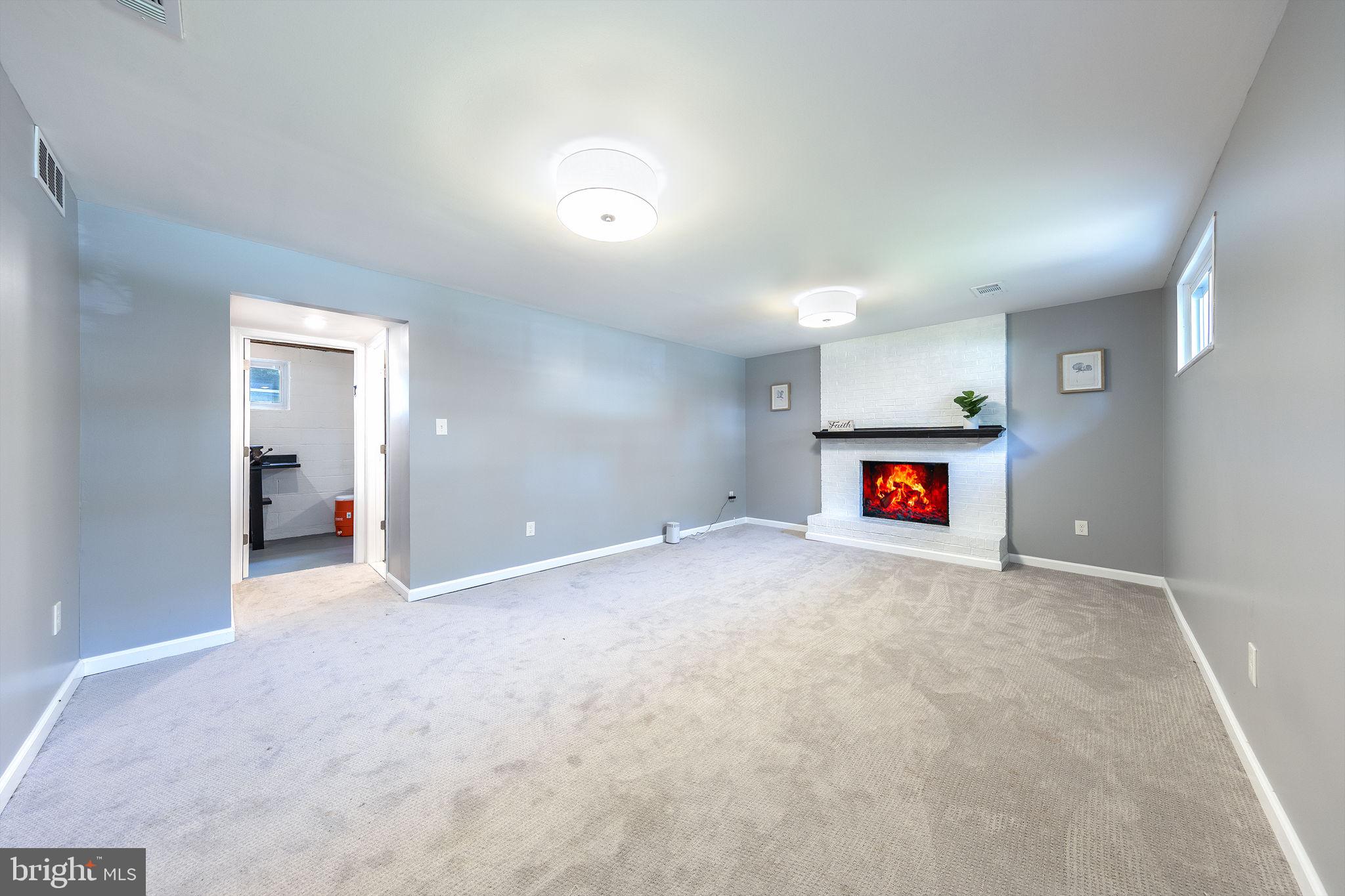 FORT WASHINGTON ESTATES - Residential