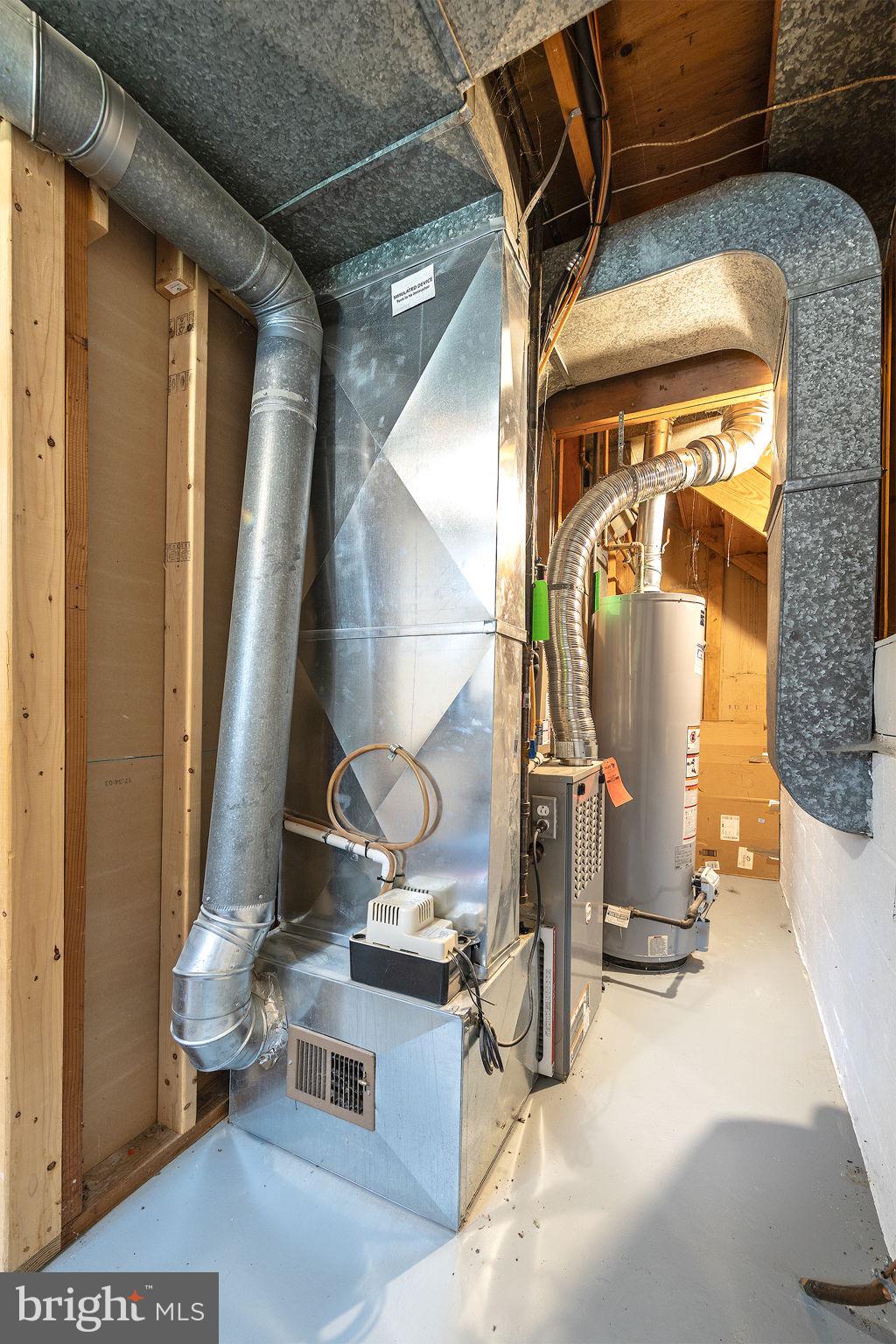 FORT WASHINGTON ESTATES - Residential