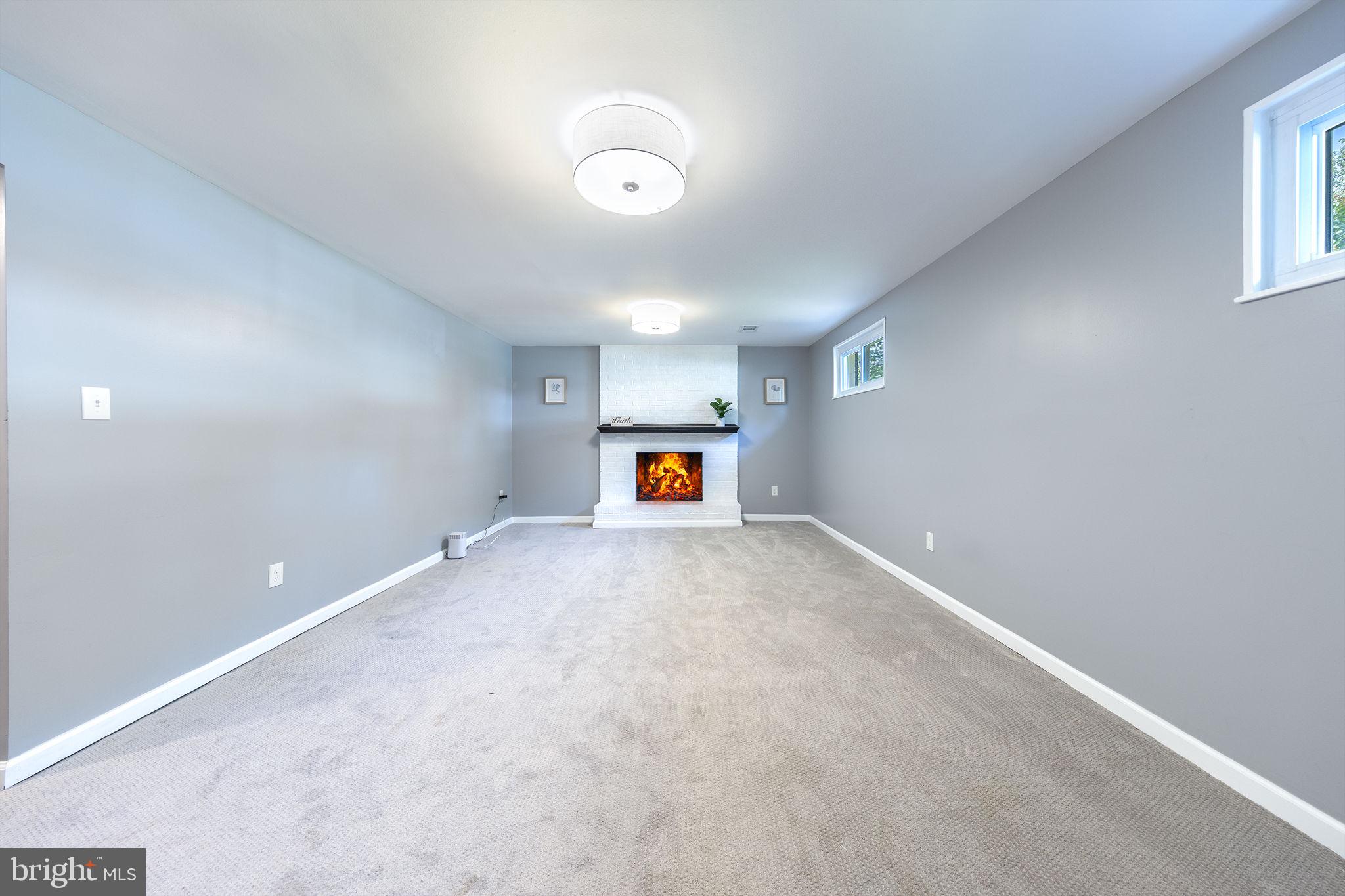 FORT WASHINGTON ESTATES - Residential