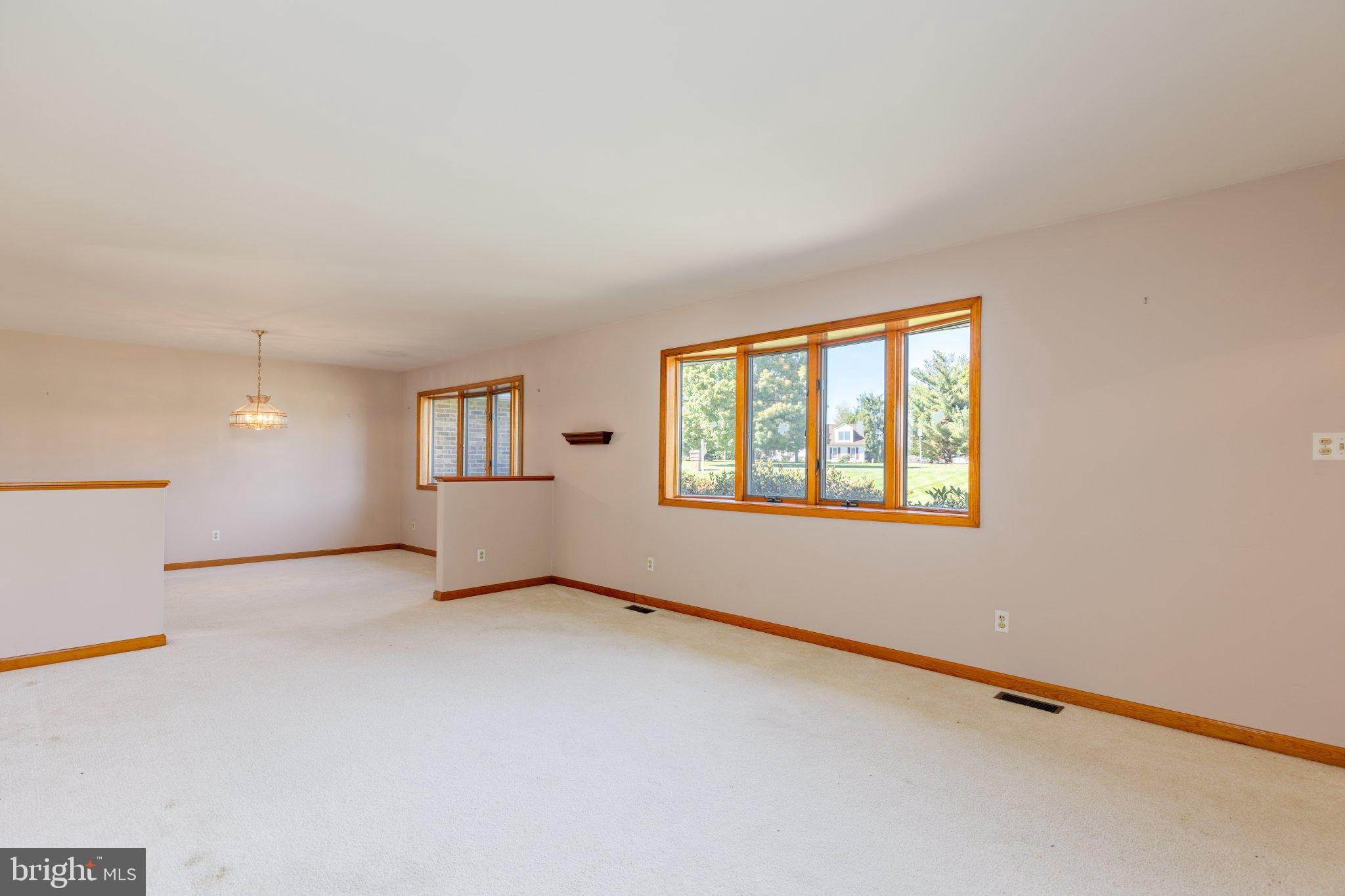 195 BELL ROAD