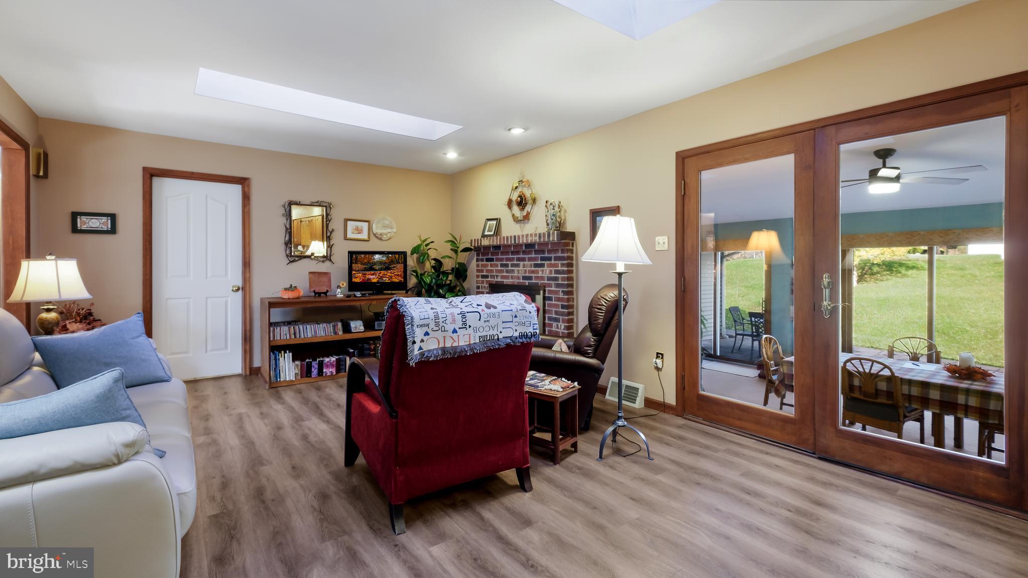 MEADOW WOOD - Residential