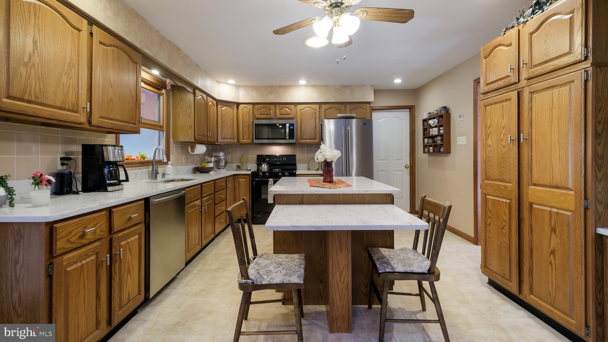 MEADOW WOOD - Residential