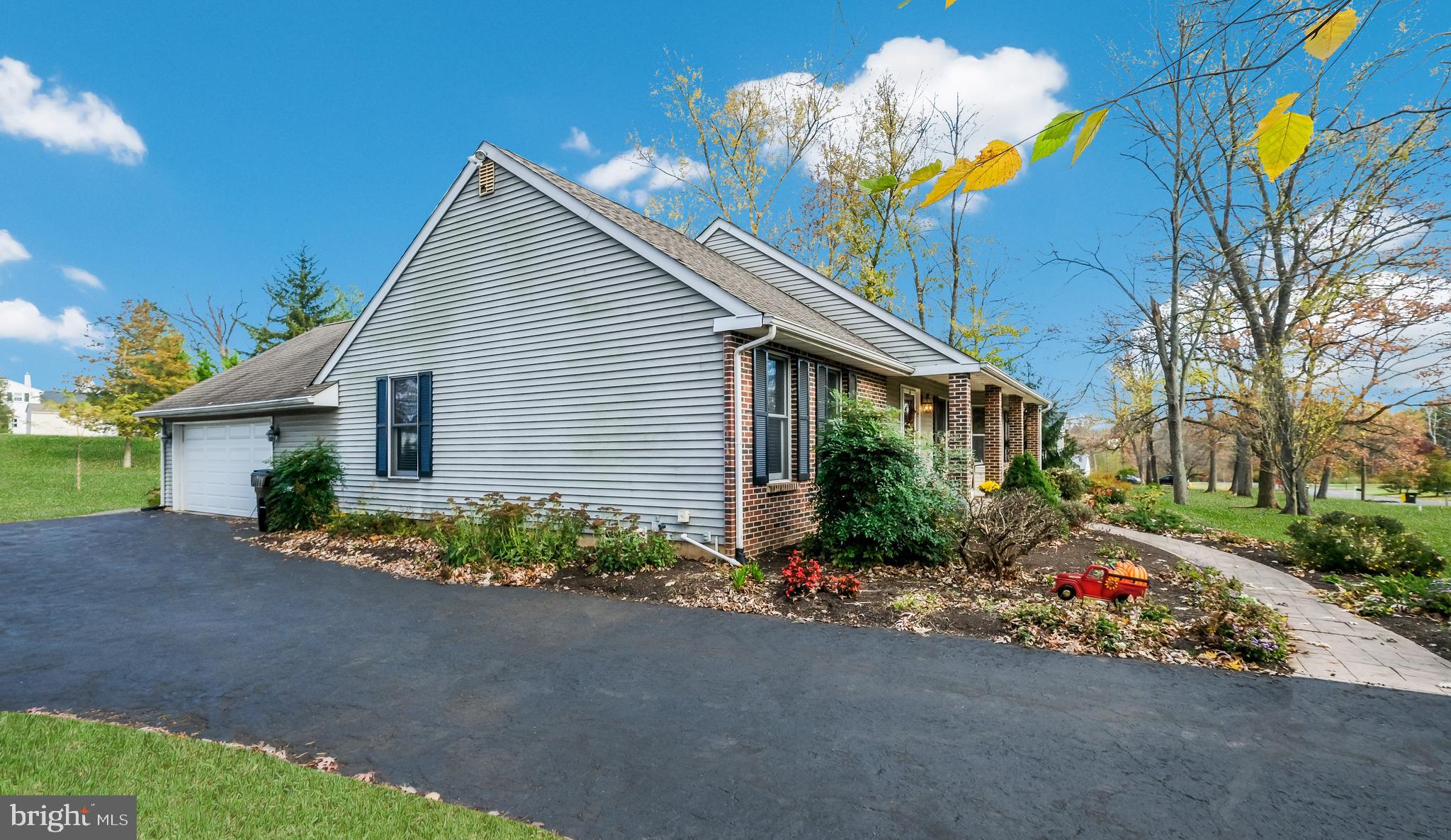 MEADOW WOOD - Residential