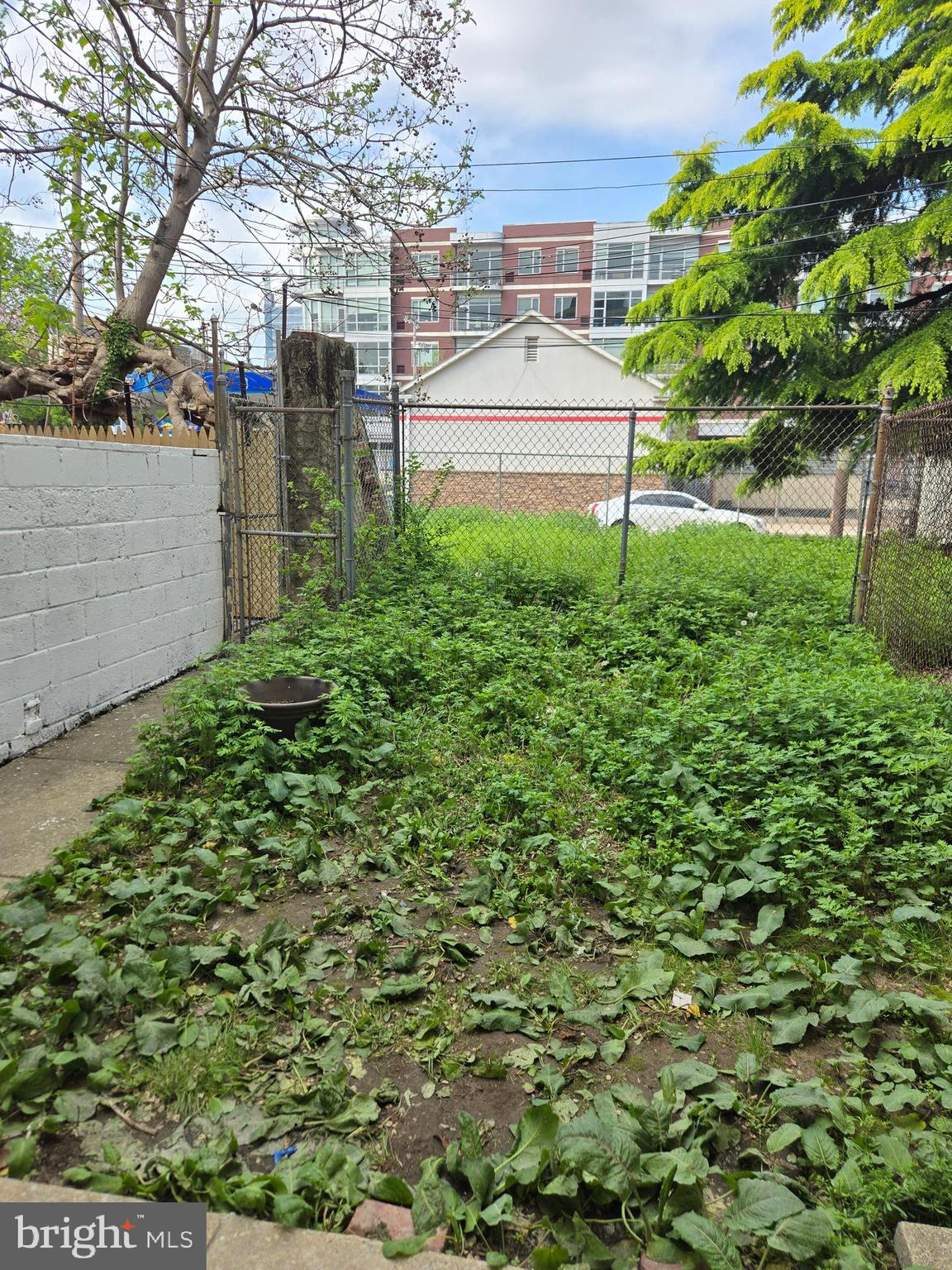 HAWTHORNE - Residential Lease