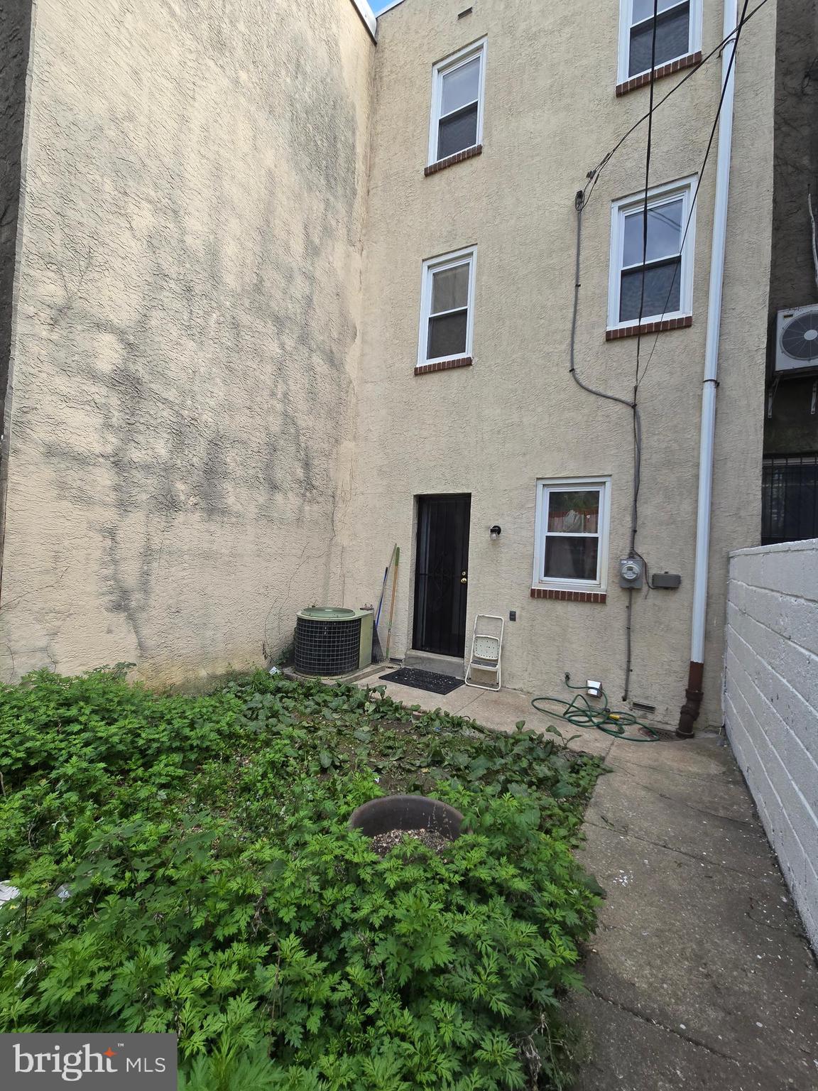 HAWTHORNE - Residential Lease