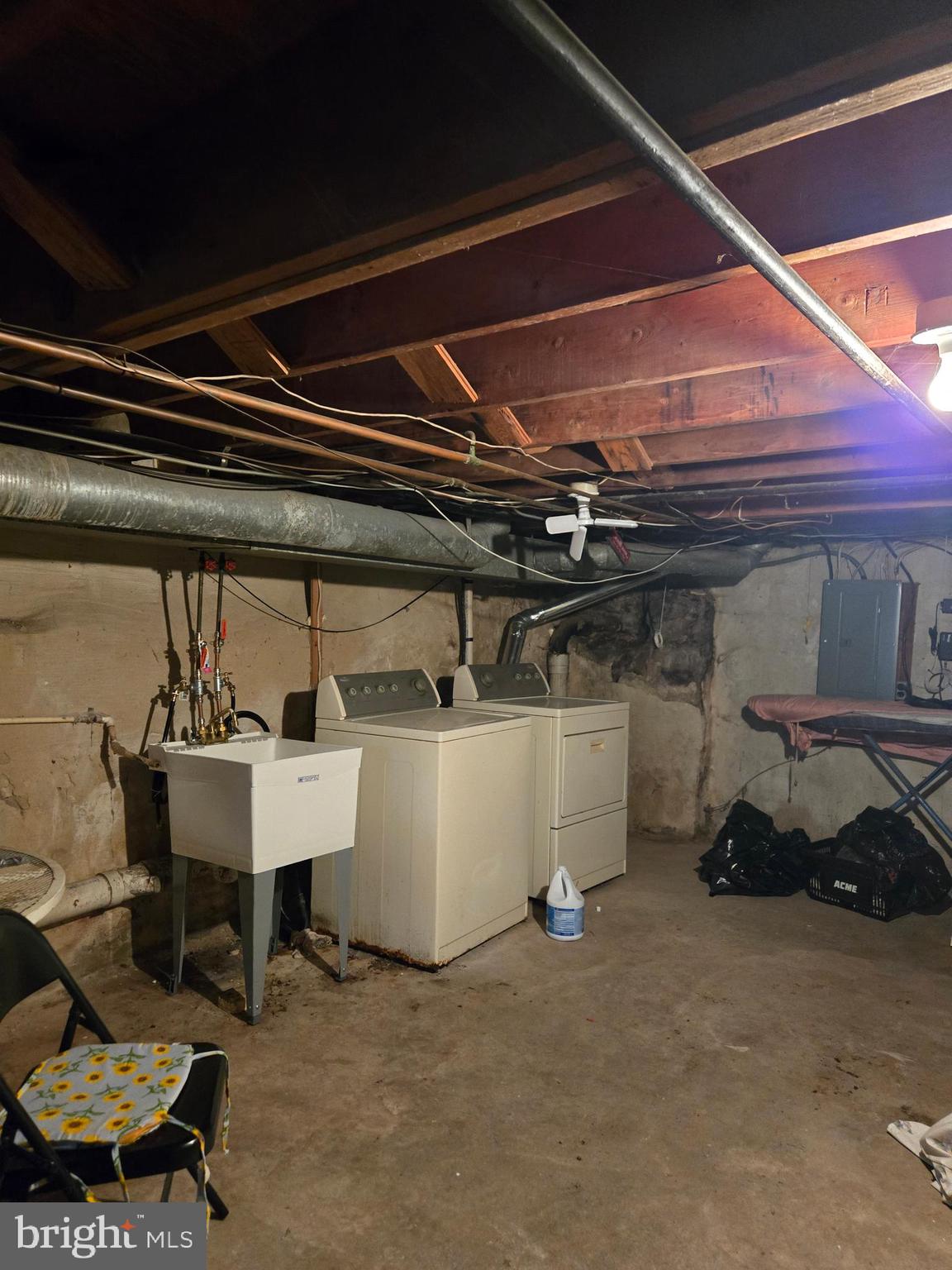 HAWTHORNE - Residential Lease