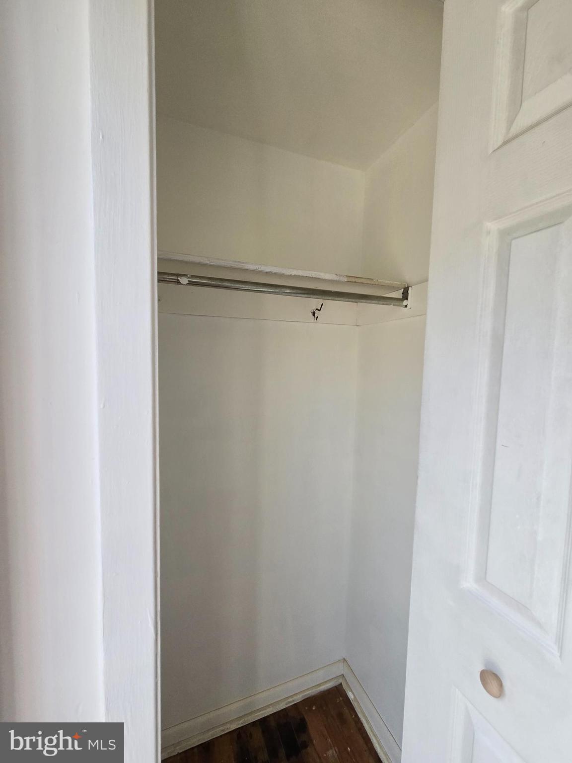 HAWTHORNE - Residential Lease