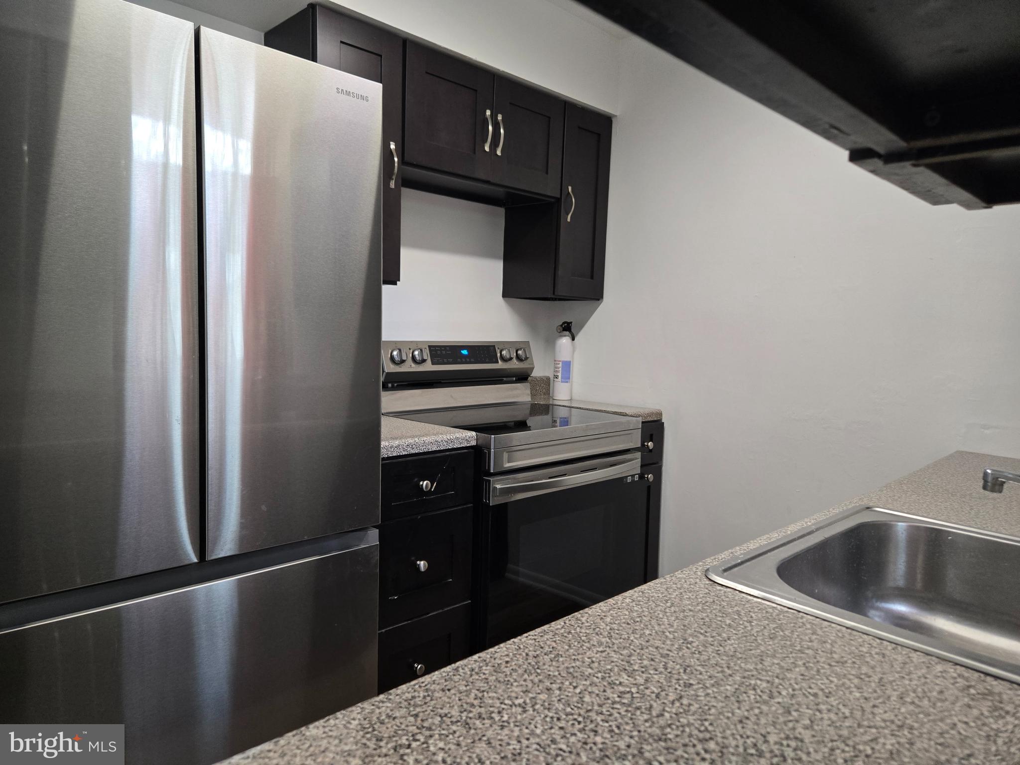 HAWTHORNE - Residential Lease