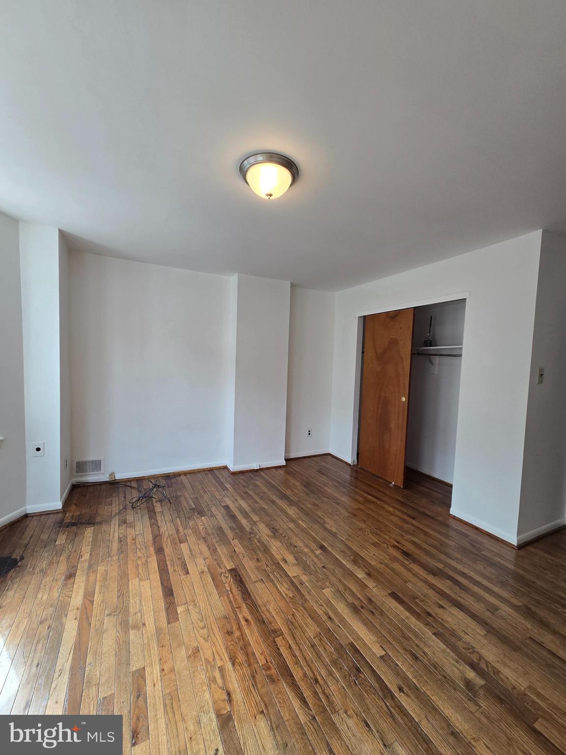 HAWTHORNE - Residential Lease