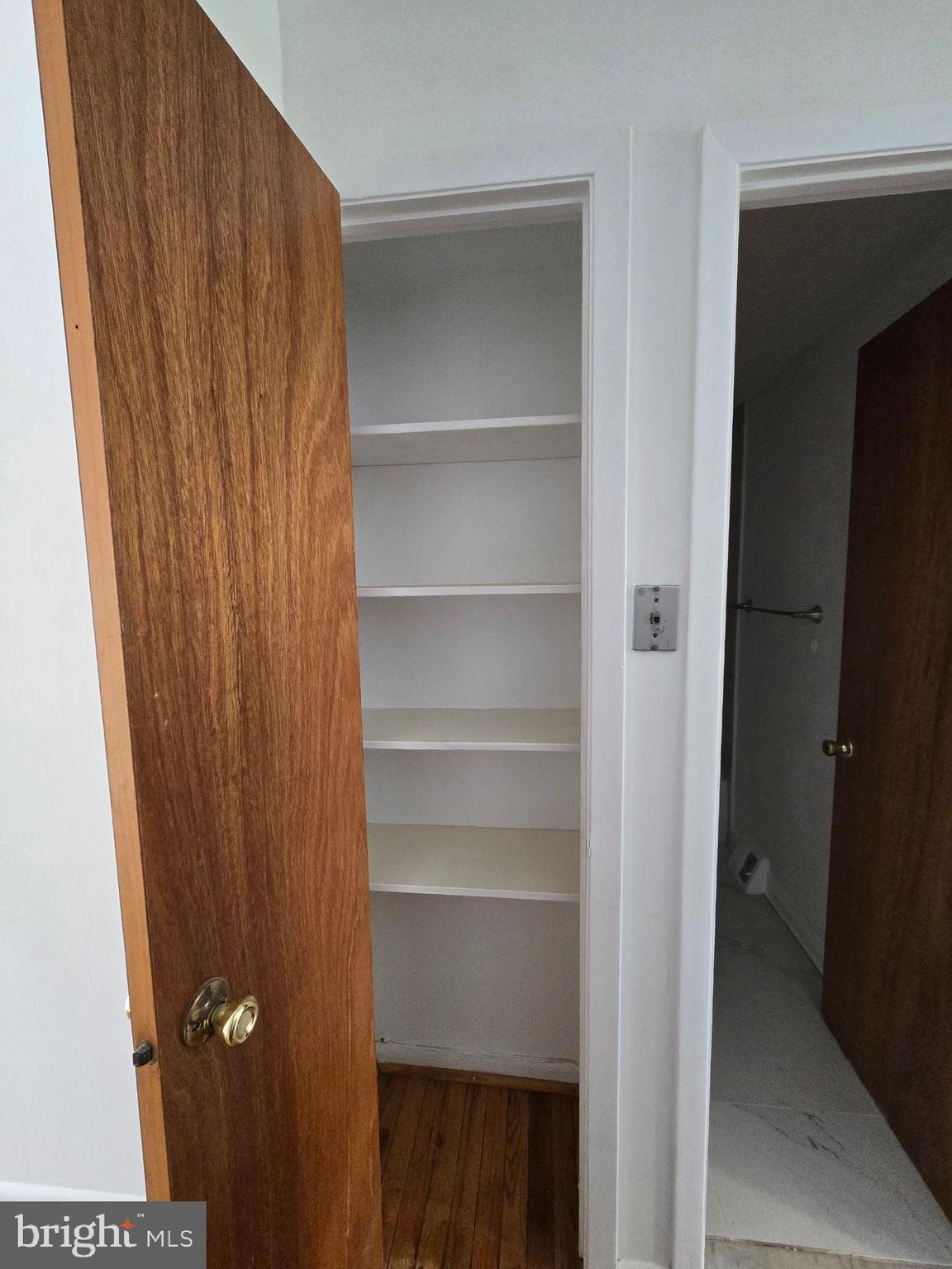 HAWTHORNE - Residential Lease