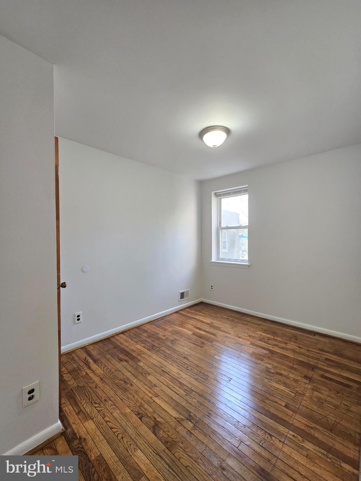 HAWTHORNE - Residential Lease