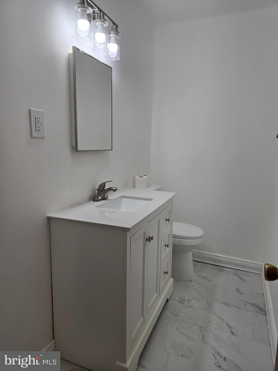 HAWTHORNE - Residential Lease