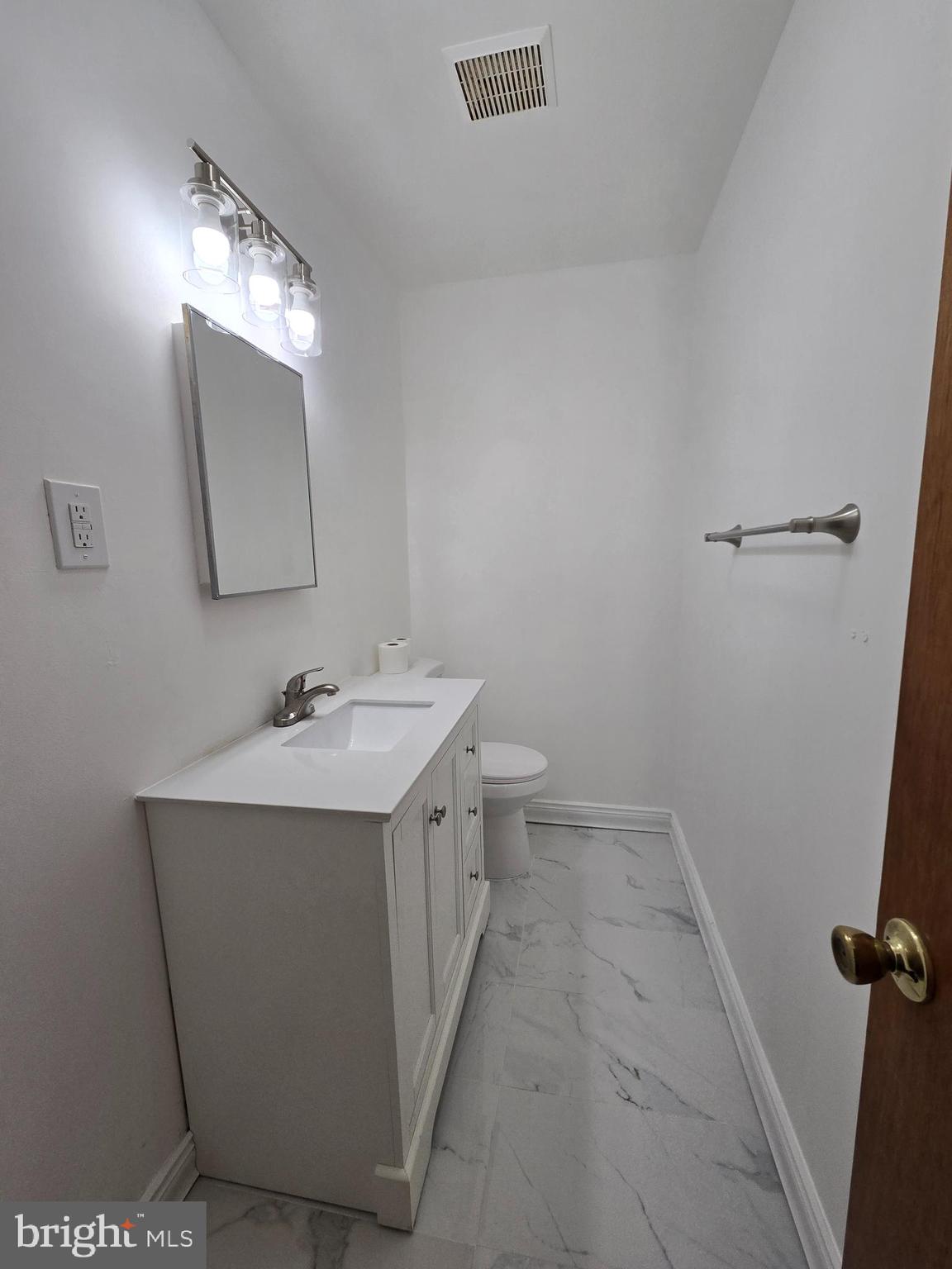 HAWTHORNE - Residential Lease