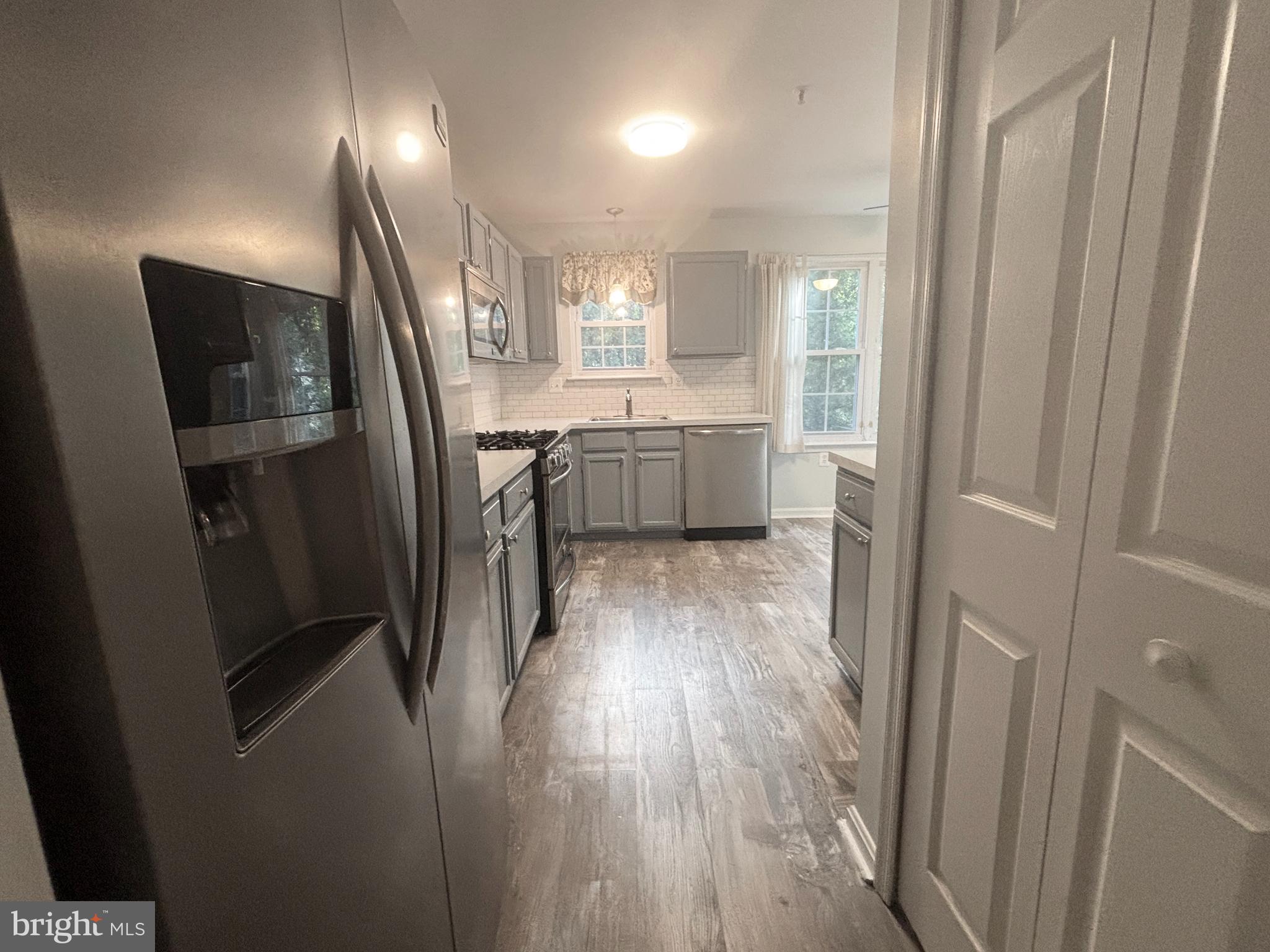 LAURELS CONDO - Residential