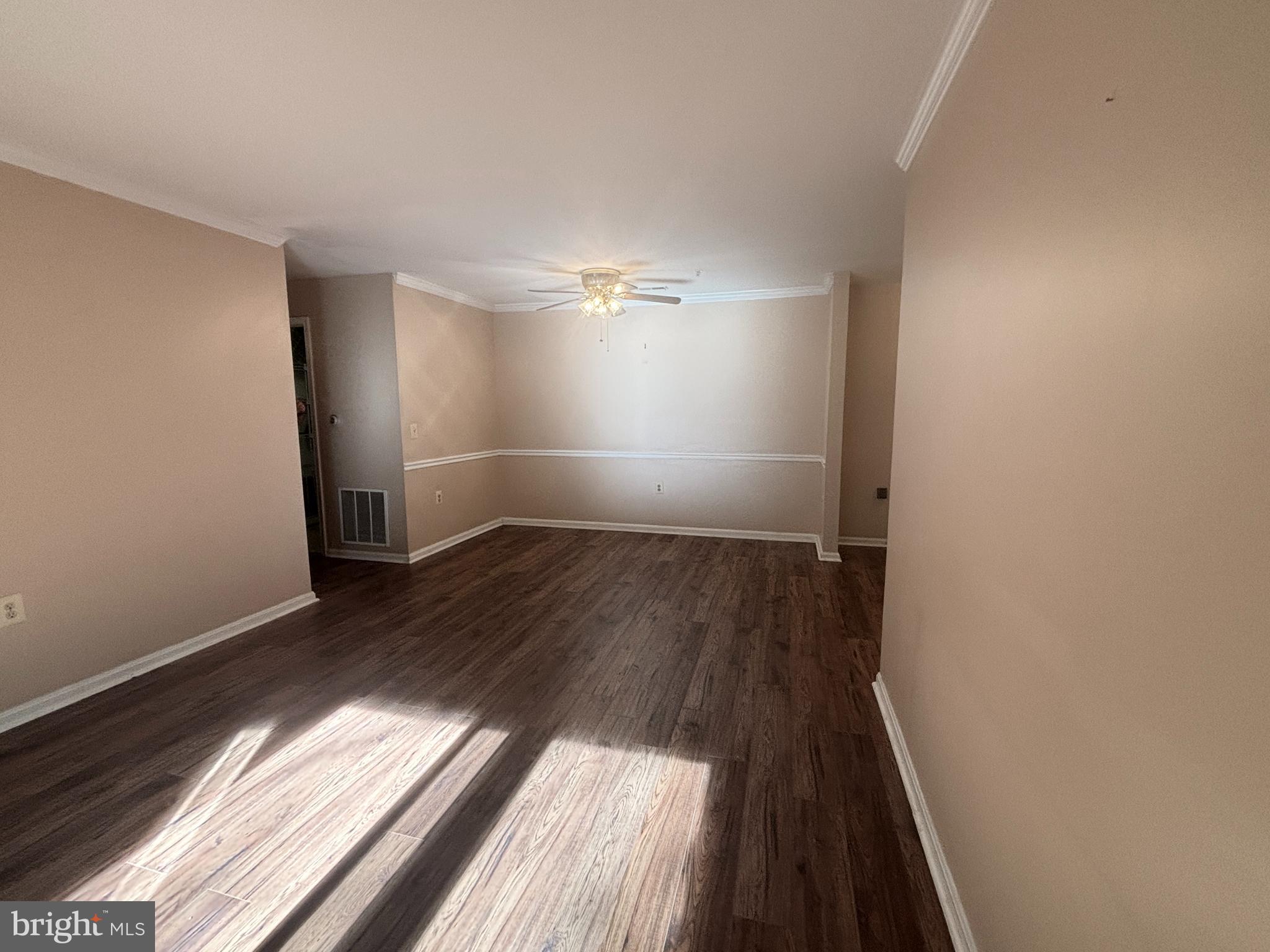 LAURELS CONDO - Residential