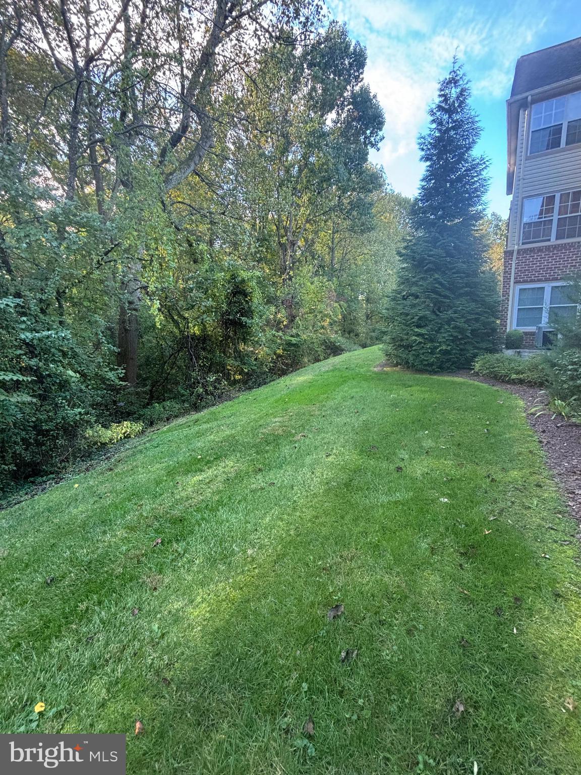 LAURELS CONDO - Residential