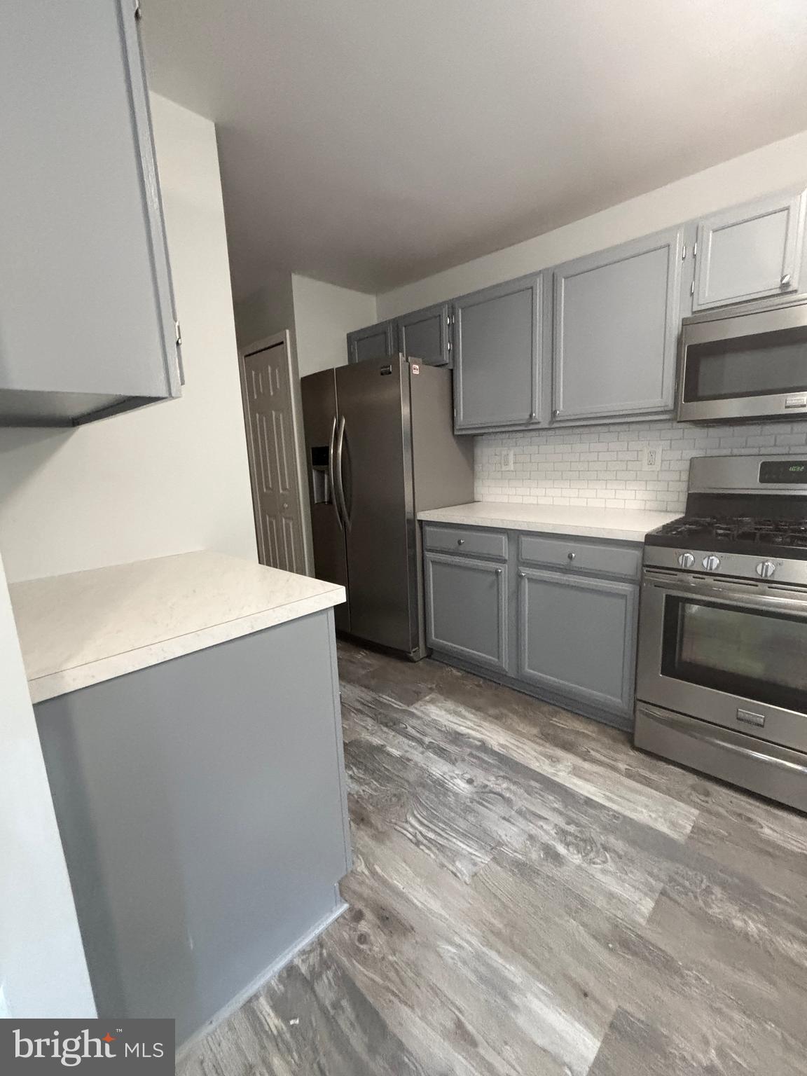 LAURELS CONDO - Residential