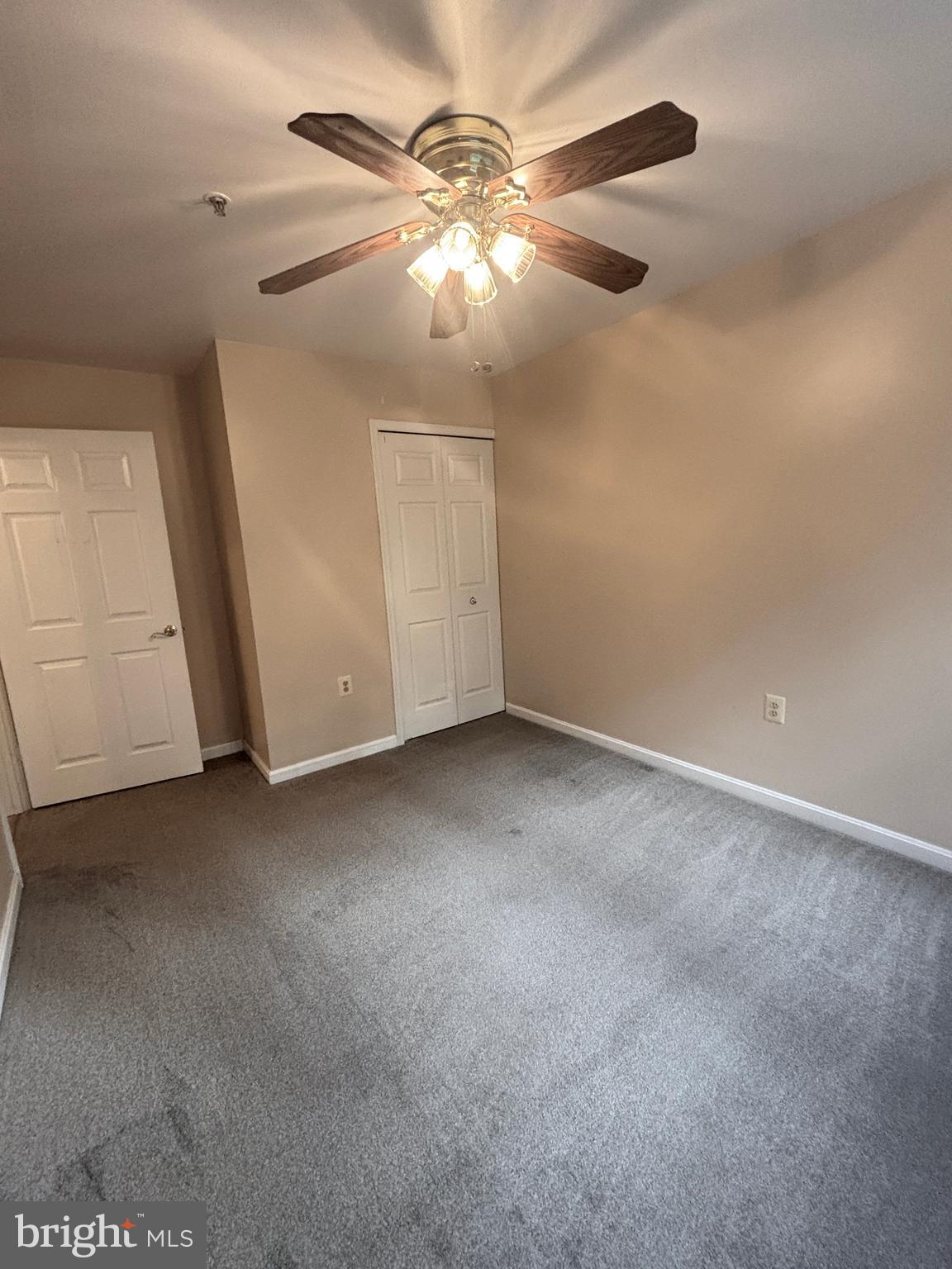 LAURELS CONDO - Residential