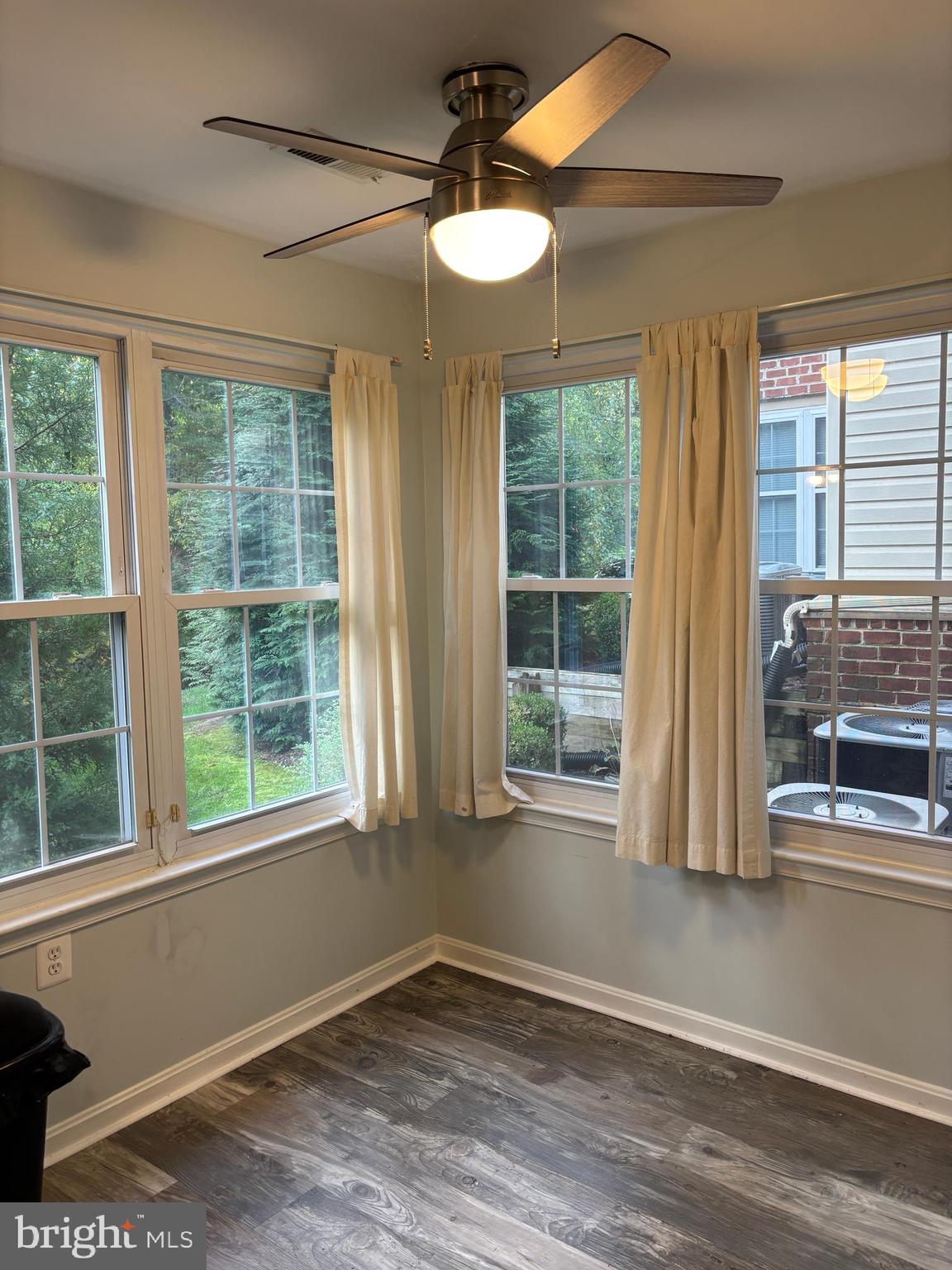 LAURELS CONDO - Residential