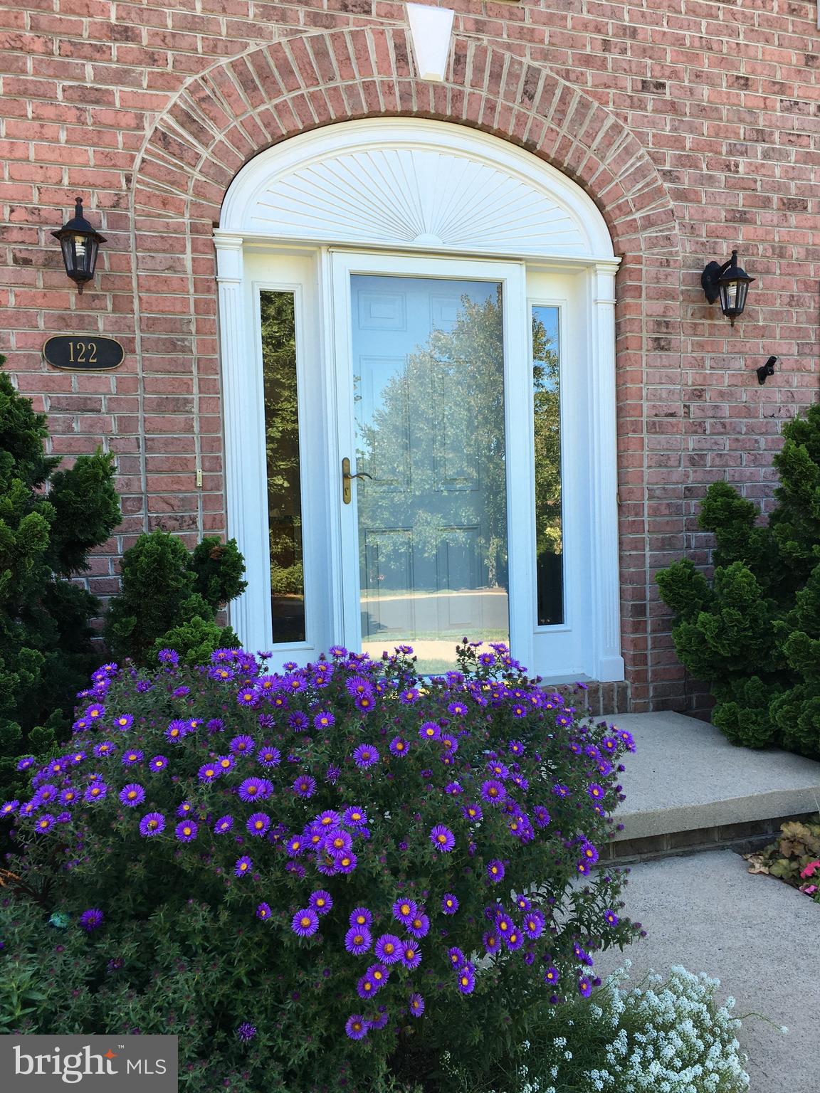 OAK POINTE - Residential