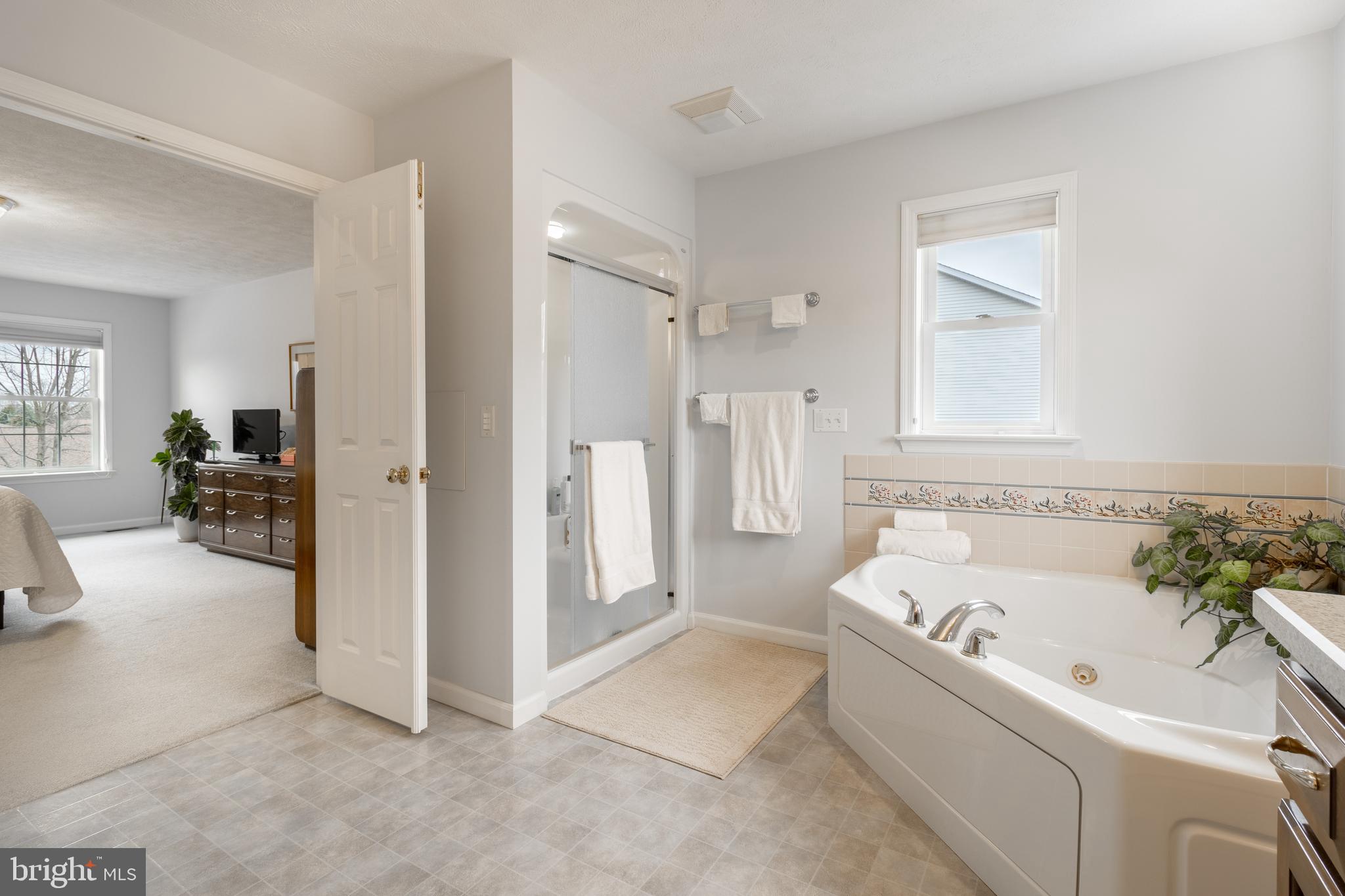 OAK POINTE - Residential