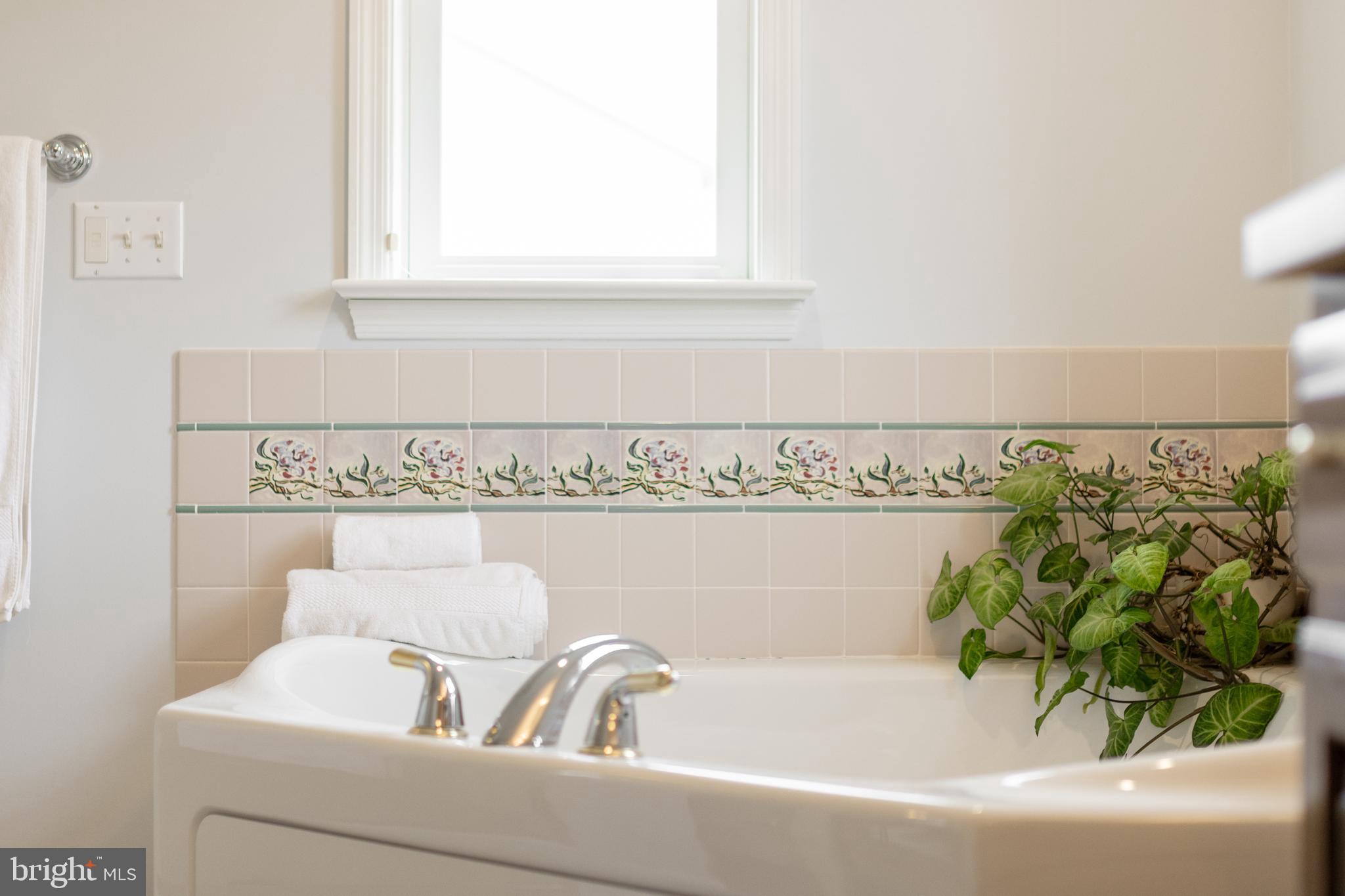 OAK POINTE - Residential