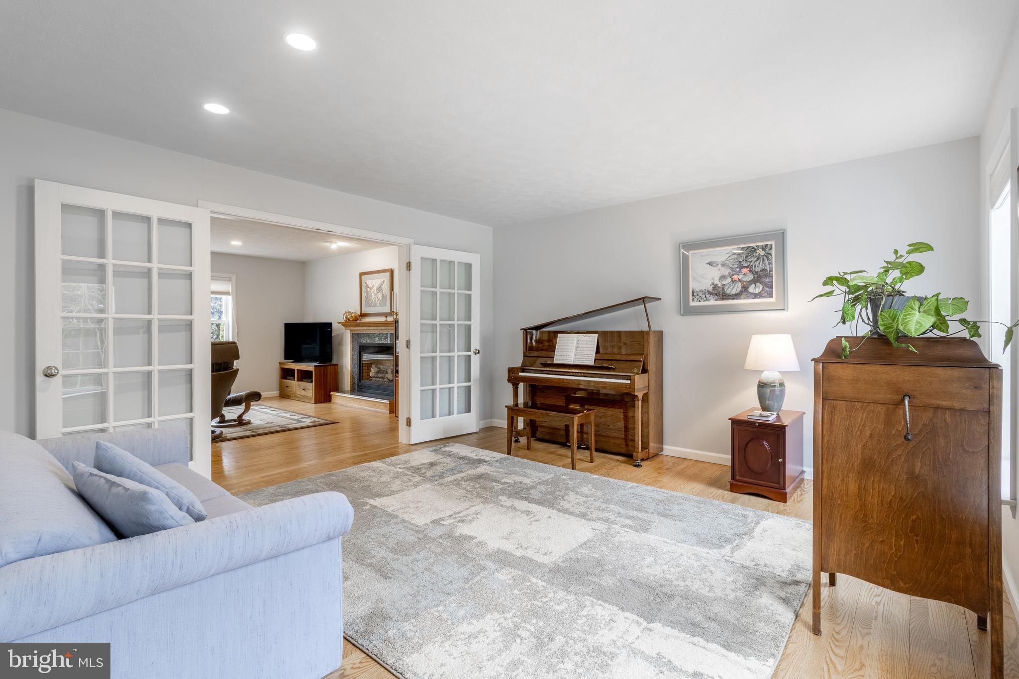 OAK POINTE - Residential