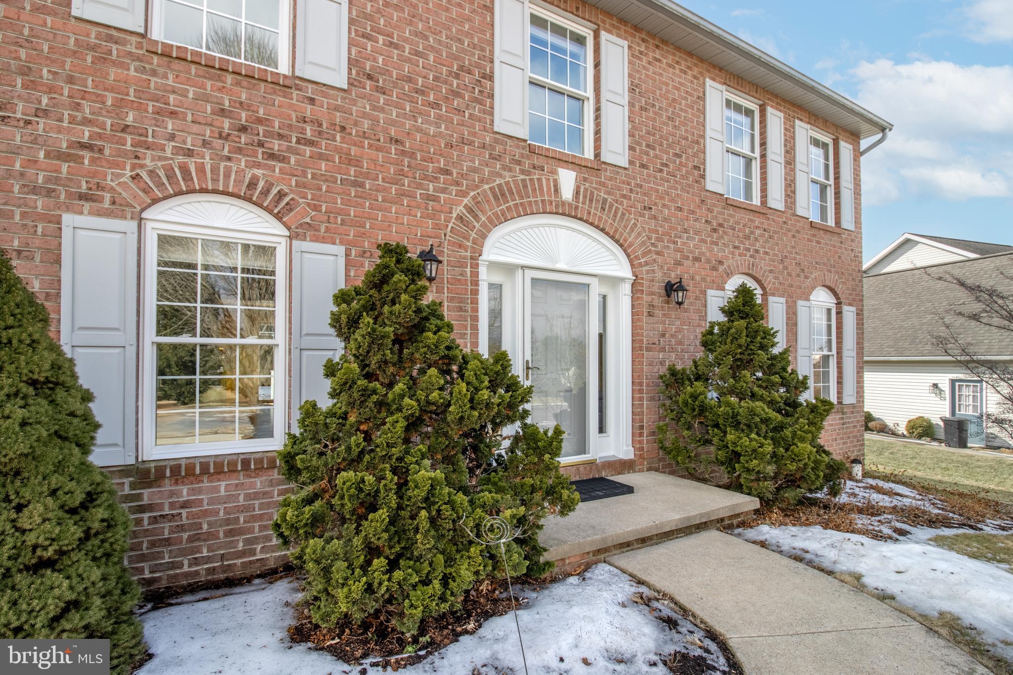 OAK POINTE - Residential